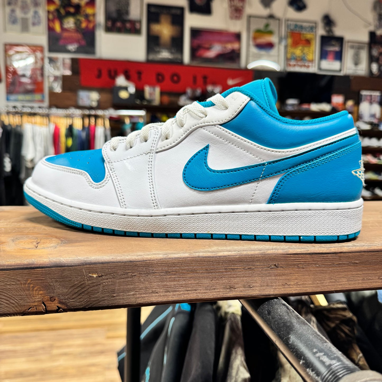 Jordan 1 Low 'Aquatone' Size 13