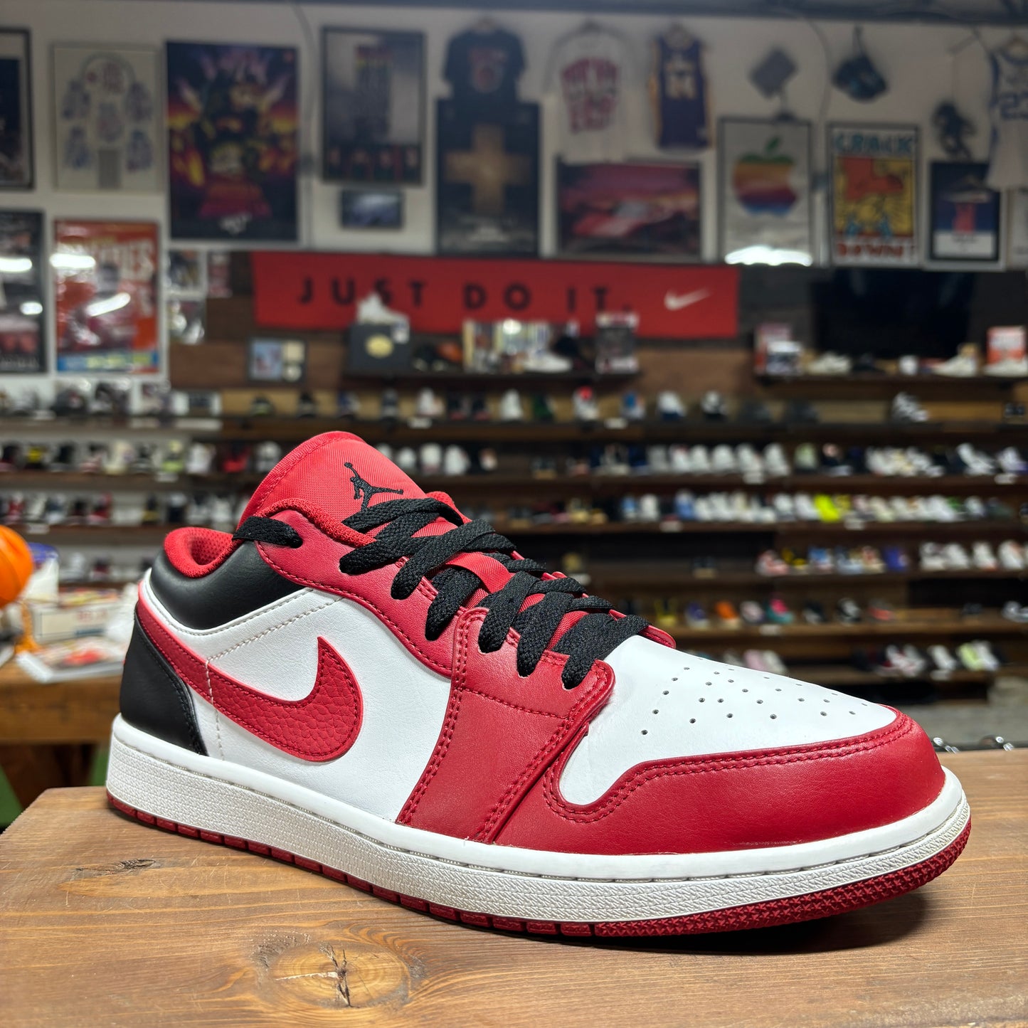 Jordan 1 Low 'Bulls' Size 12