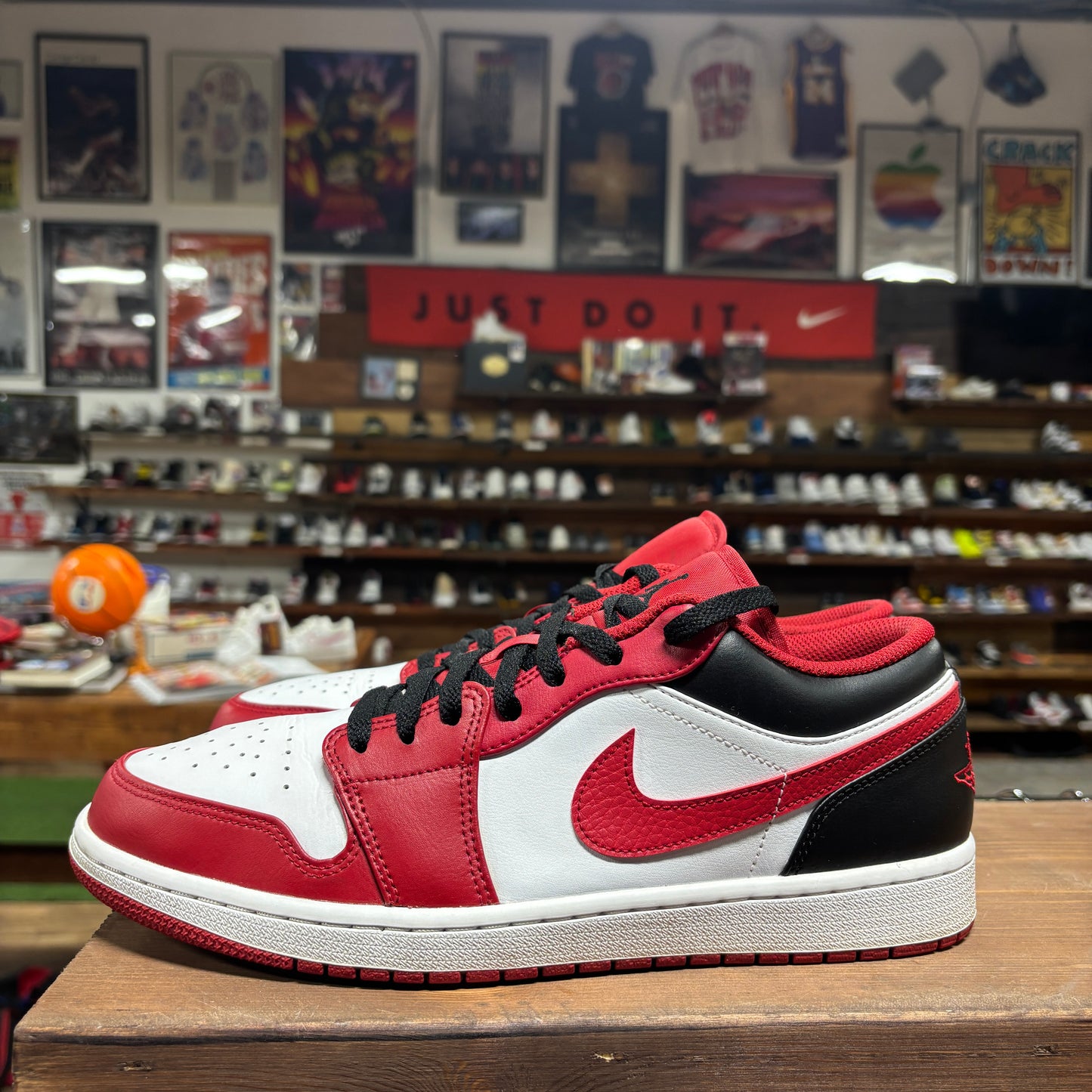 Jordan 1 Low 'Bulls' Size 12