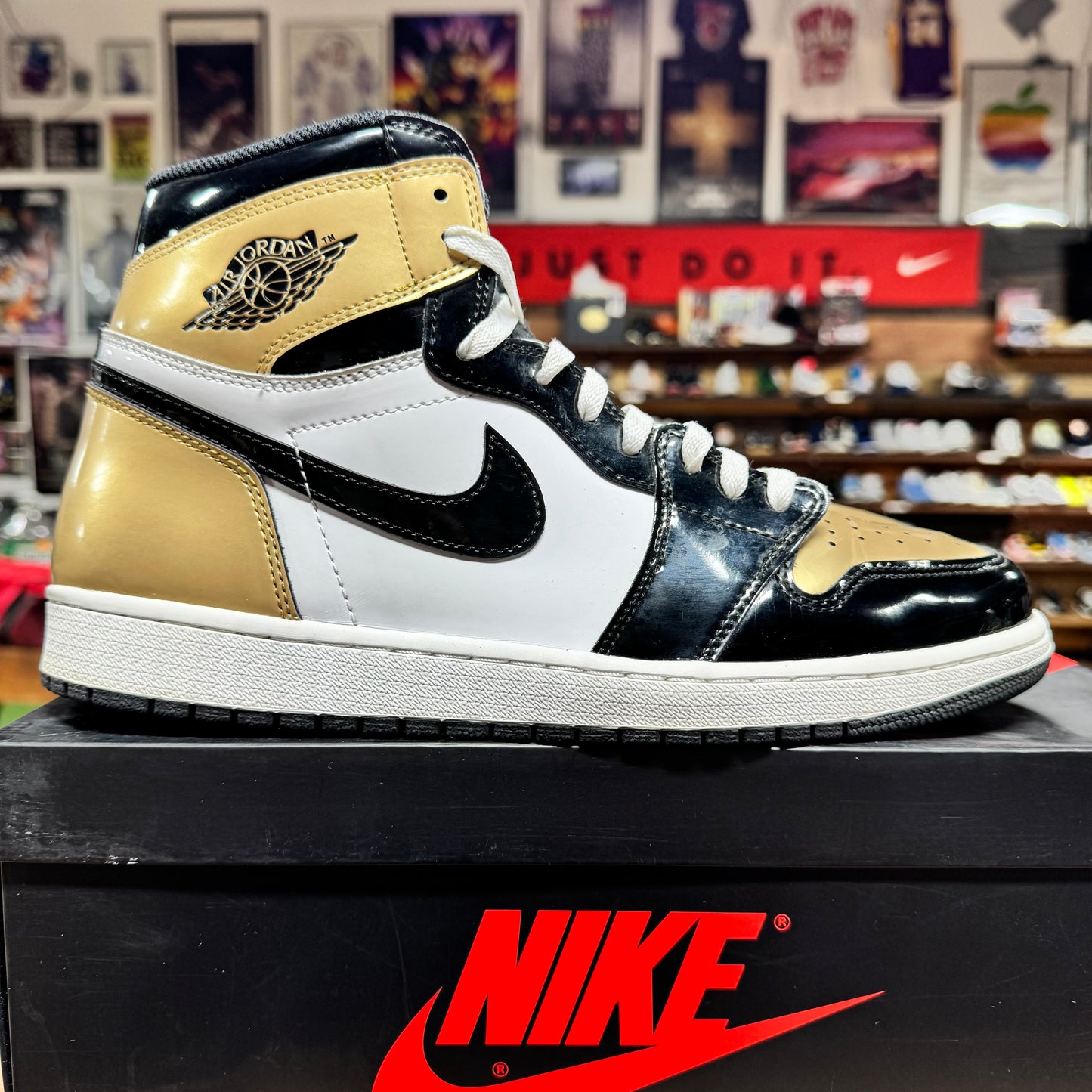 Jordan 1 'Patent Gold Toe' Size 12