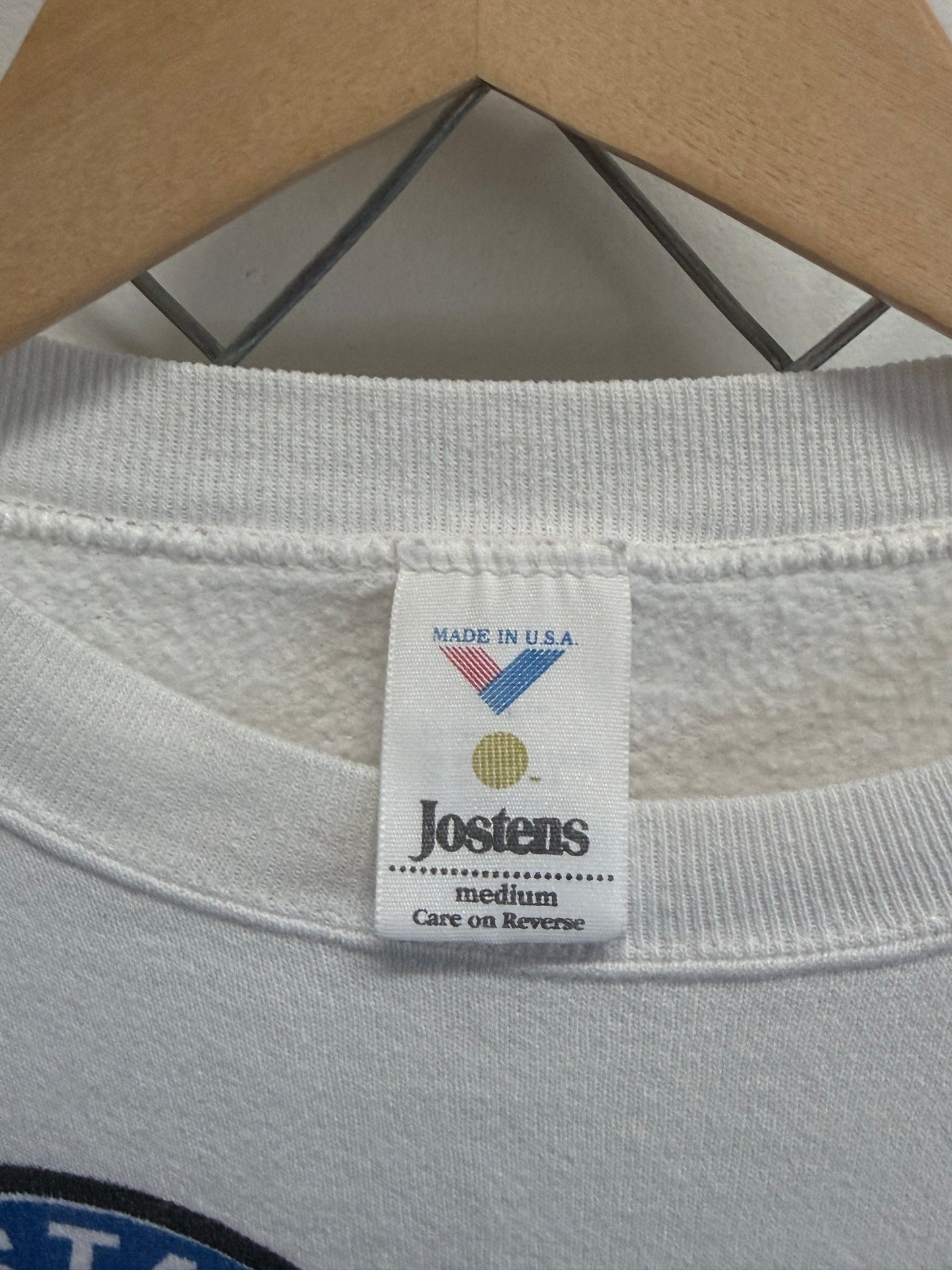 Vintage 1991 Wyoming Wrestling Camp Looney Tunes Sweater Size Medium