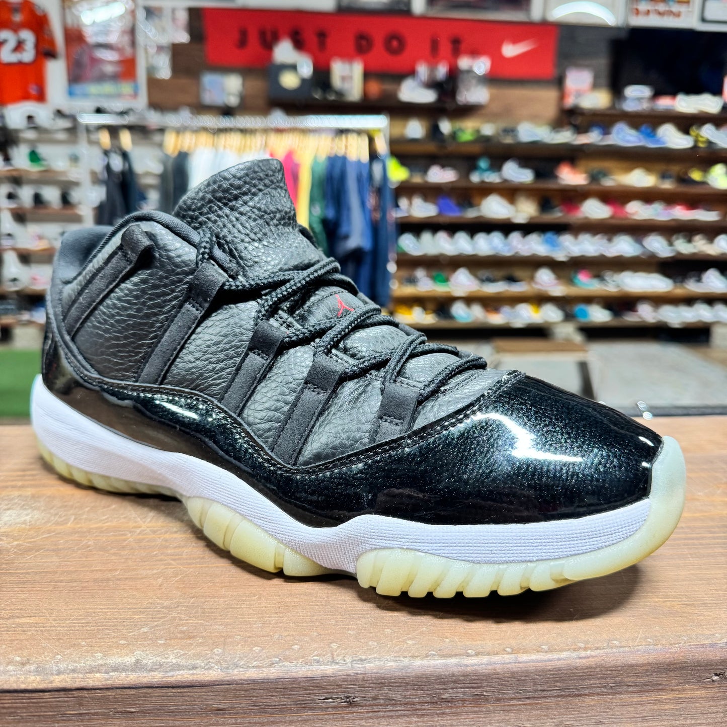 Jordan 11 Low '72-10' Size 11