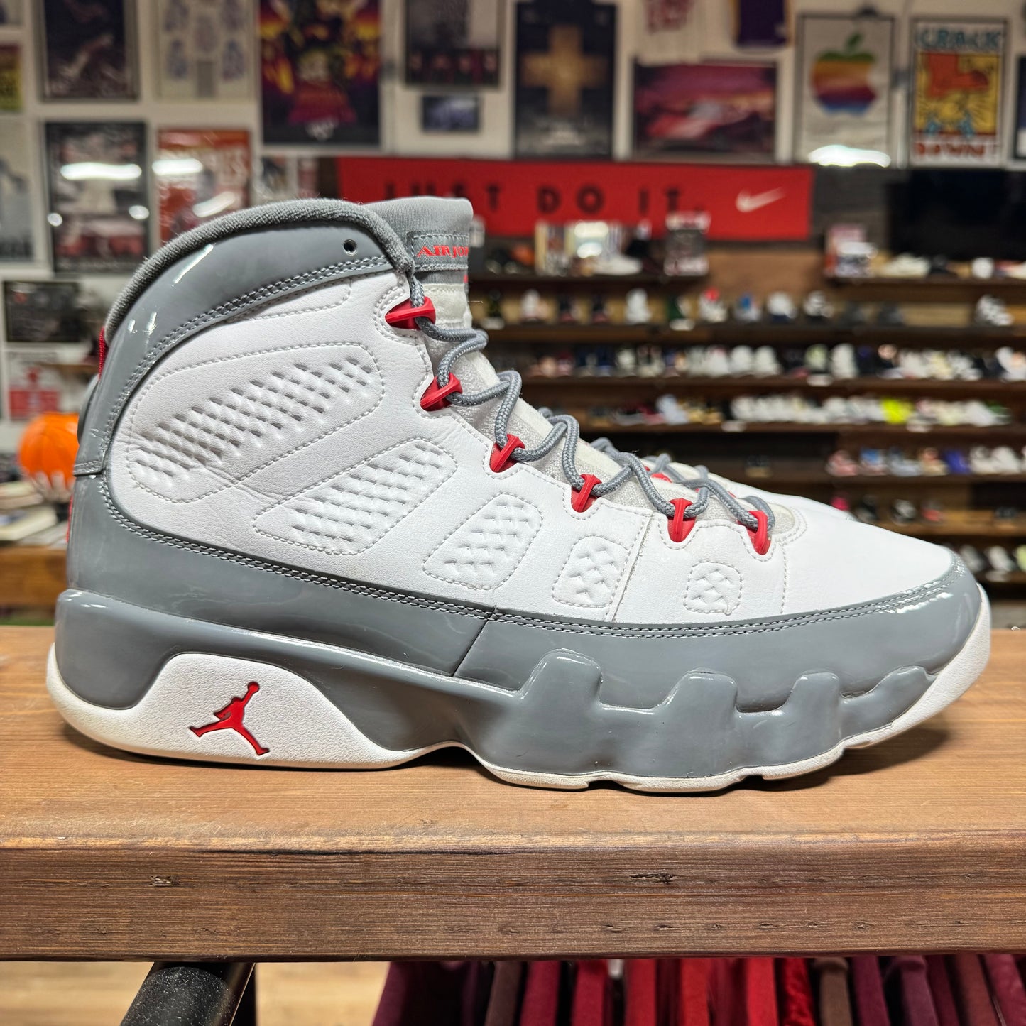 Jordan 9 'Fire Red' Size 13