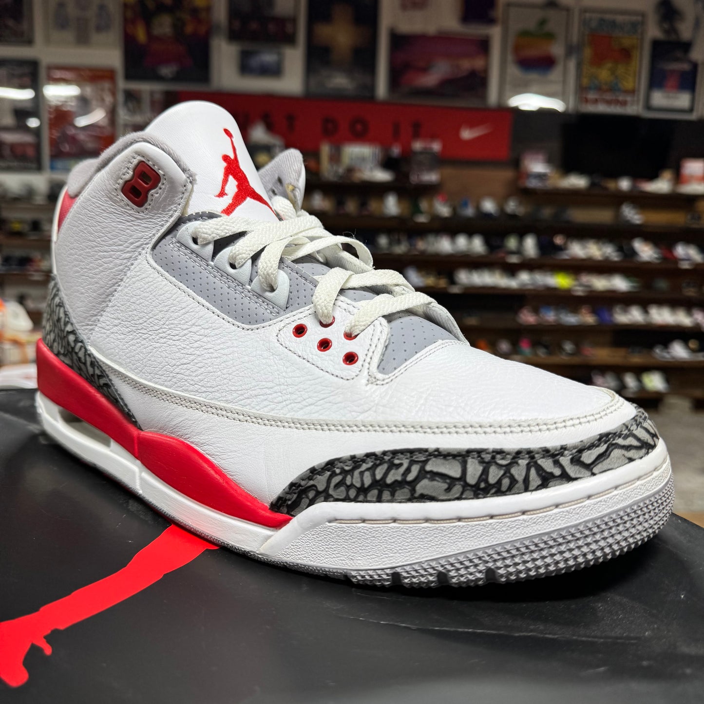 Jordan 3 'Fire Red' Size 13