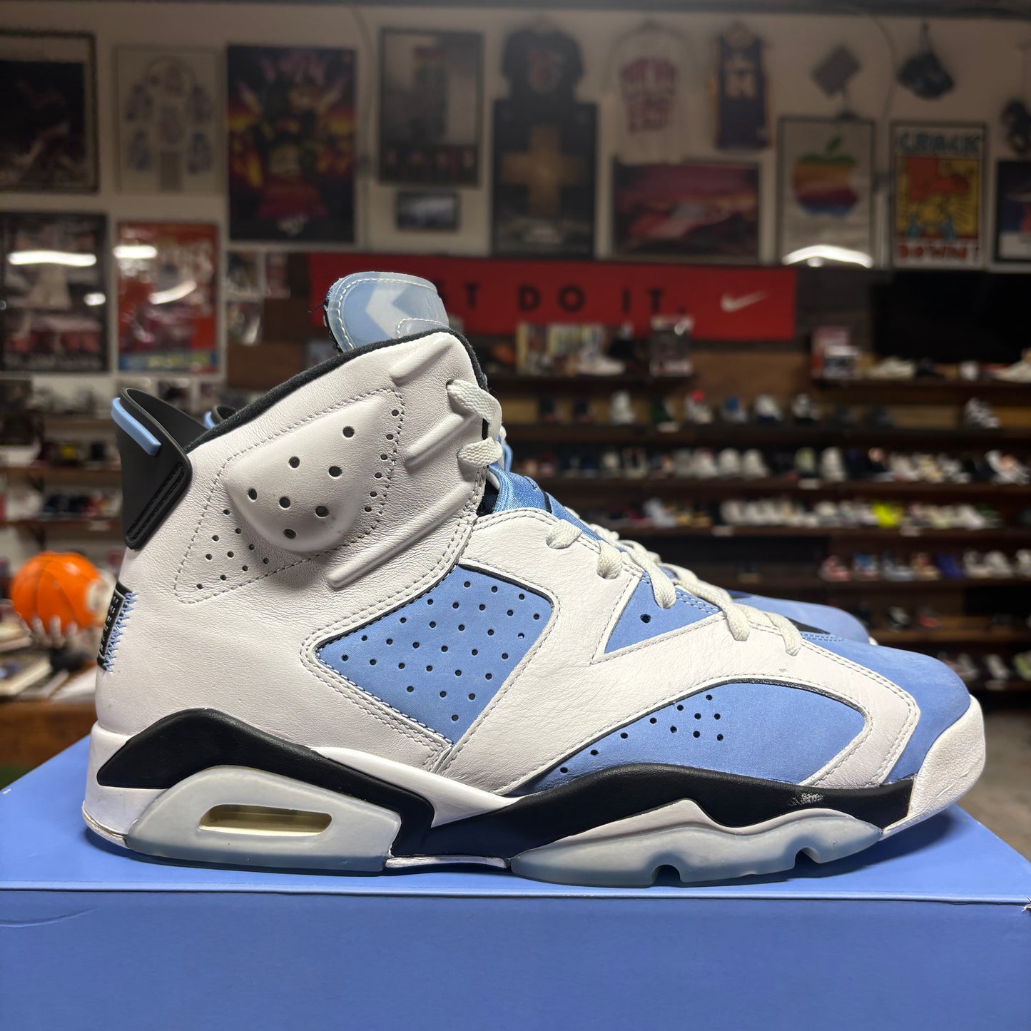 Jordan 6 'UNC' Size 13