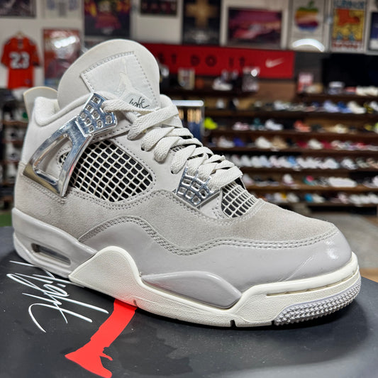 Jordan 4 'Frozen Moments' Size 7.5W/6M