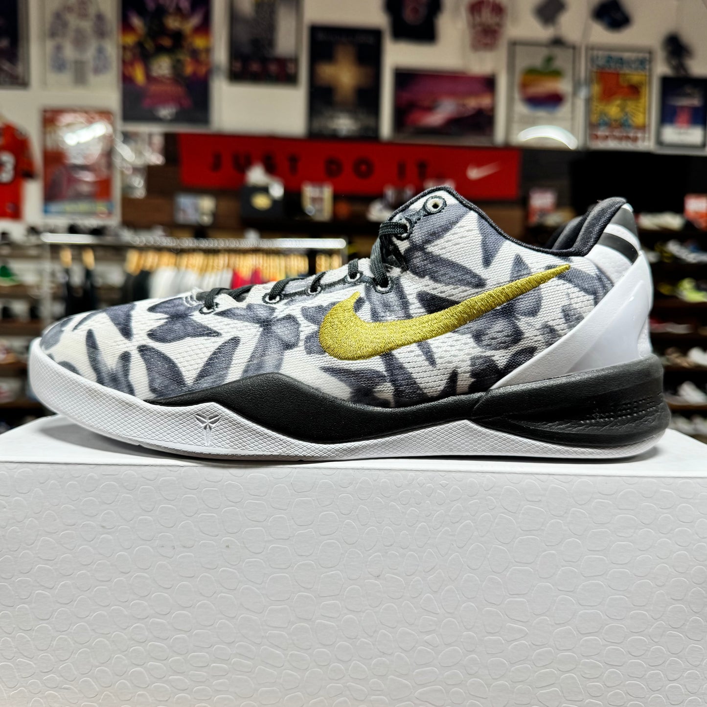 Nike Kobe 8 Protro 'Mambacita' Size 6.5Y