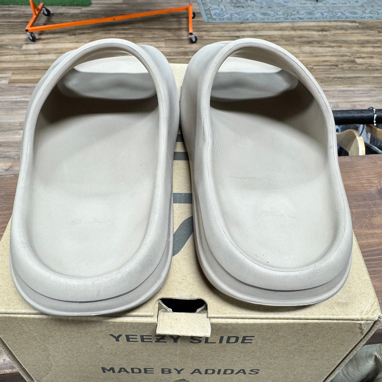 Yeezy Slide 'Pure' Size 7
