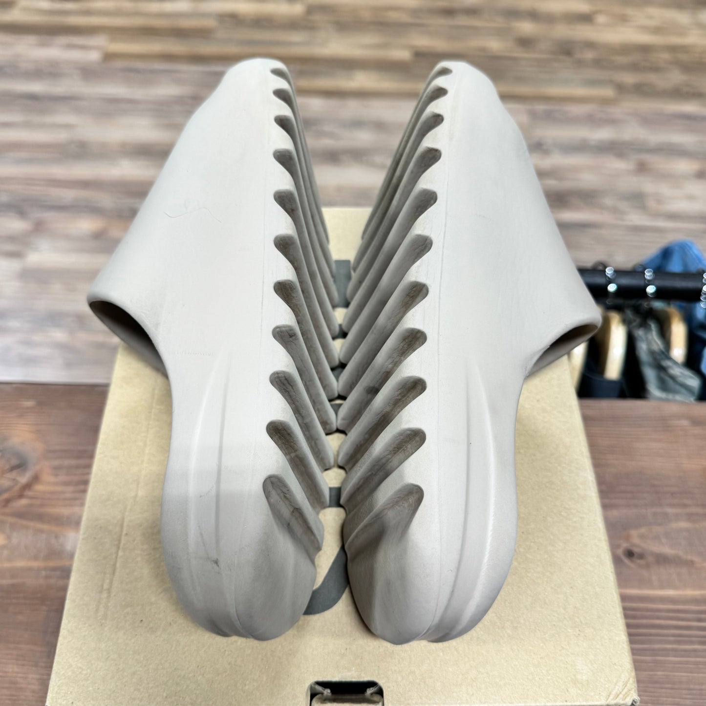 Yeezy Slide 'Pure' Size 7