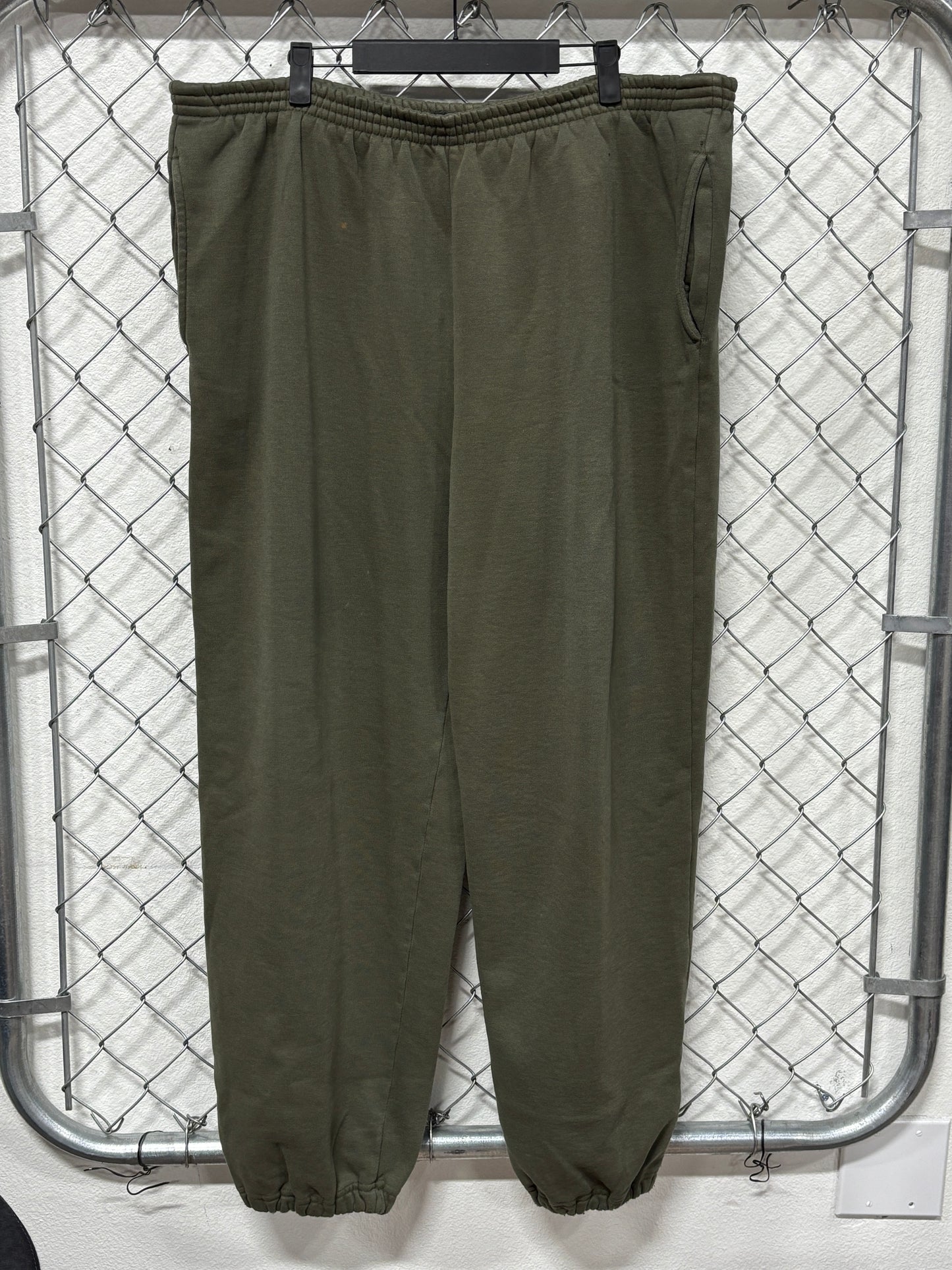 Vintage 90's Carhartt Moss Green Sweatpants Size XL