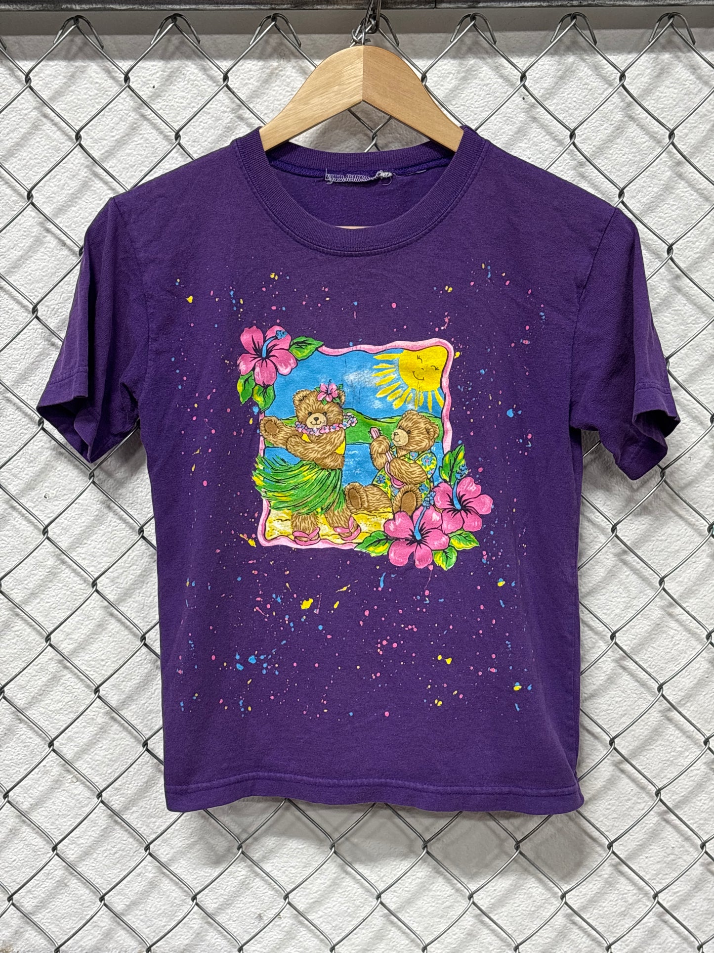 Vintage 90's Bears on the Beach Cartoon Kids Graphic Tee Size Youth Small
