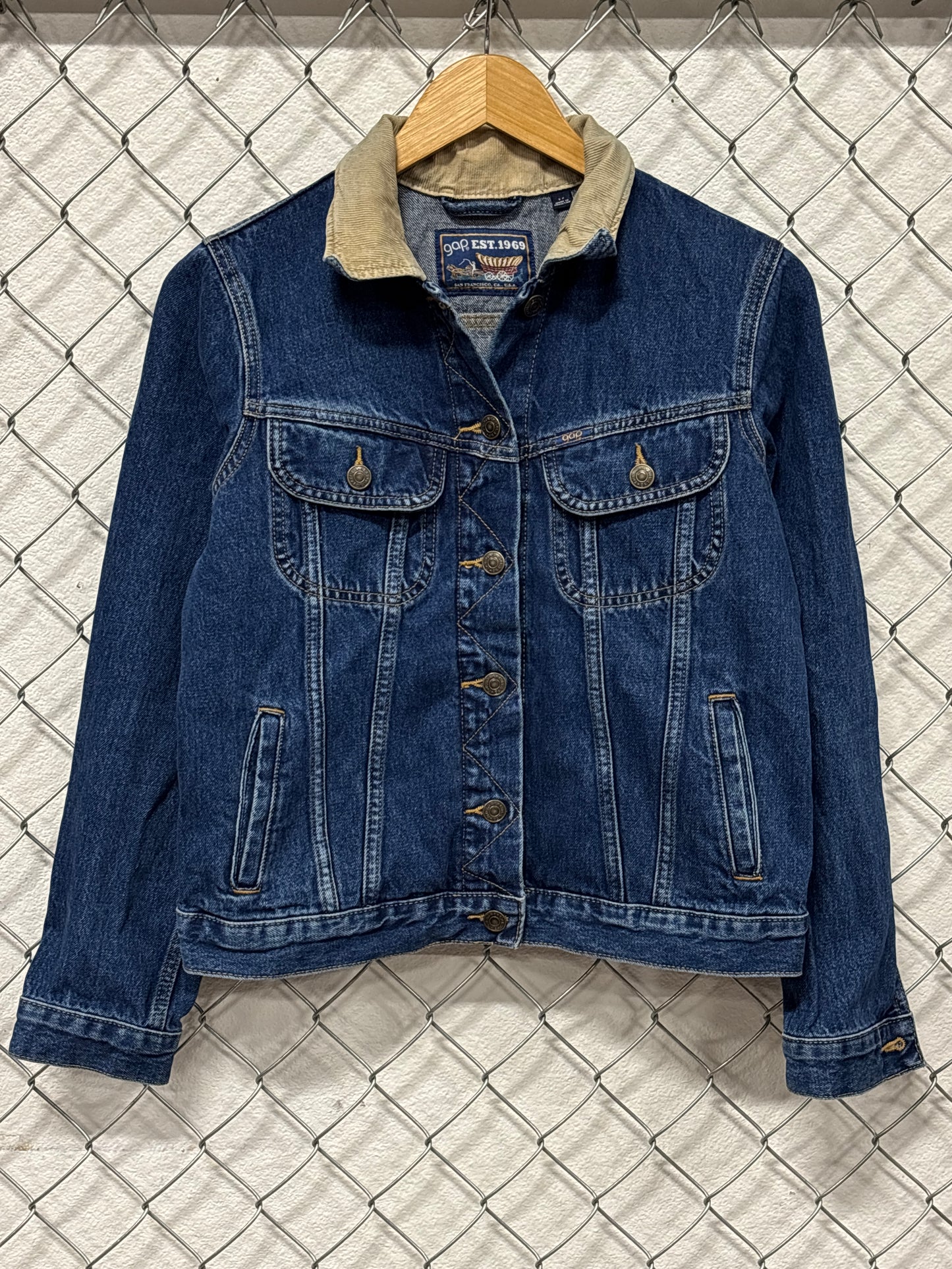 Vintage GAP Women's Denim Trucker Jacket Aztec Print Size Small