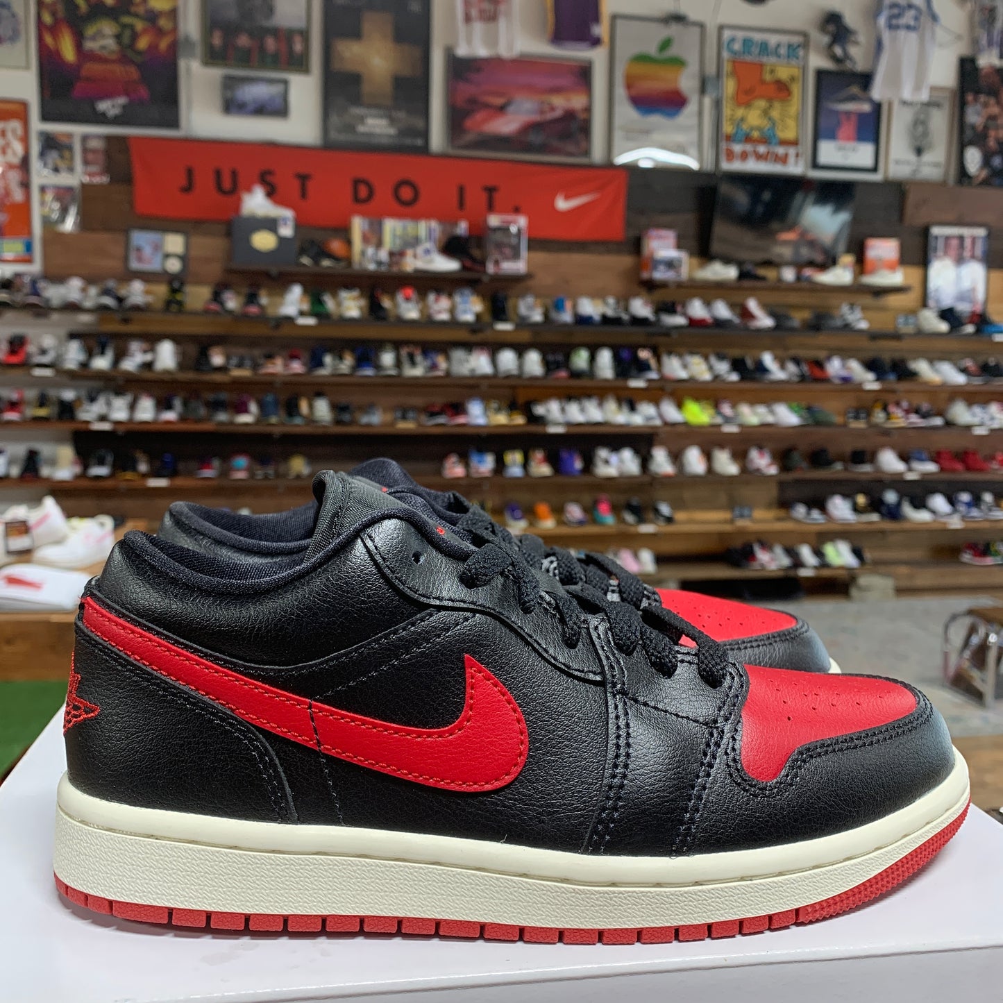 Jordan 1 Low 'Bred Sail' Size 6.5W/5M