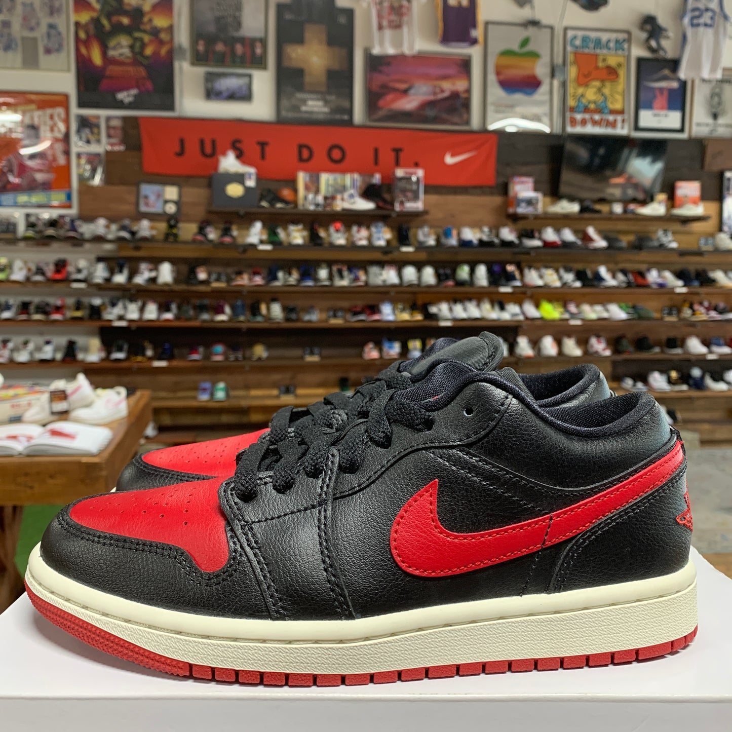 Jordan 1 Low 'Bred Sail' Size 6.5W/5M