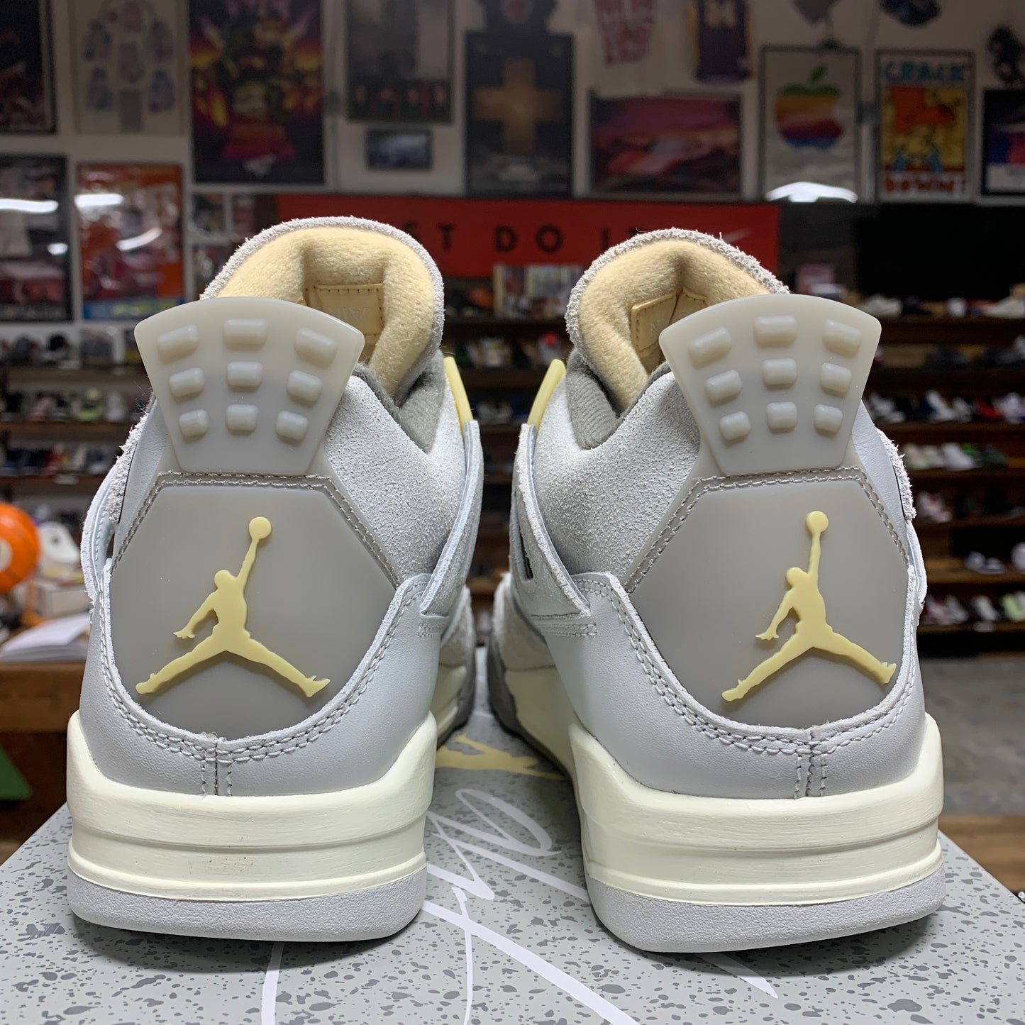 Jordan 4 'Craft' Size 7.5M/9W