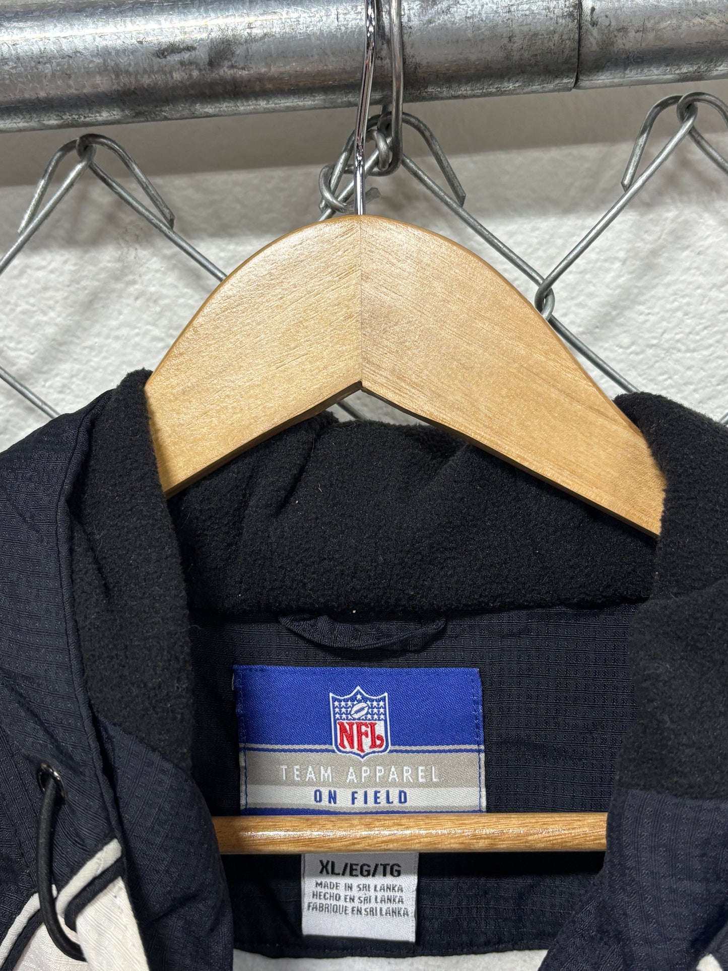 Vintage Reebok Oakland Raiders Black White Puffer Jacket Size XL