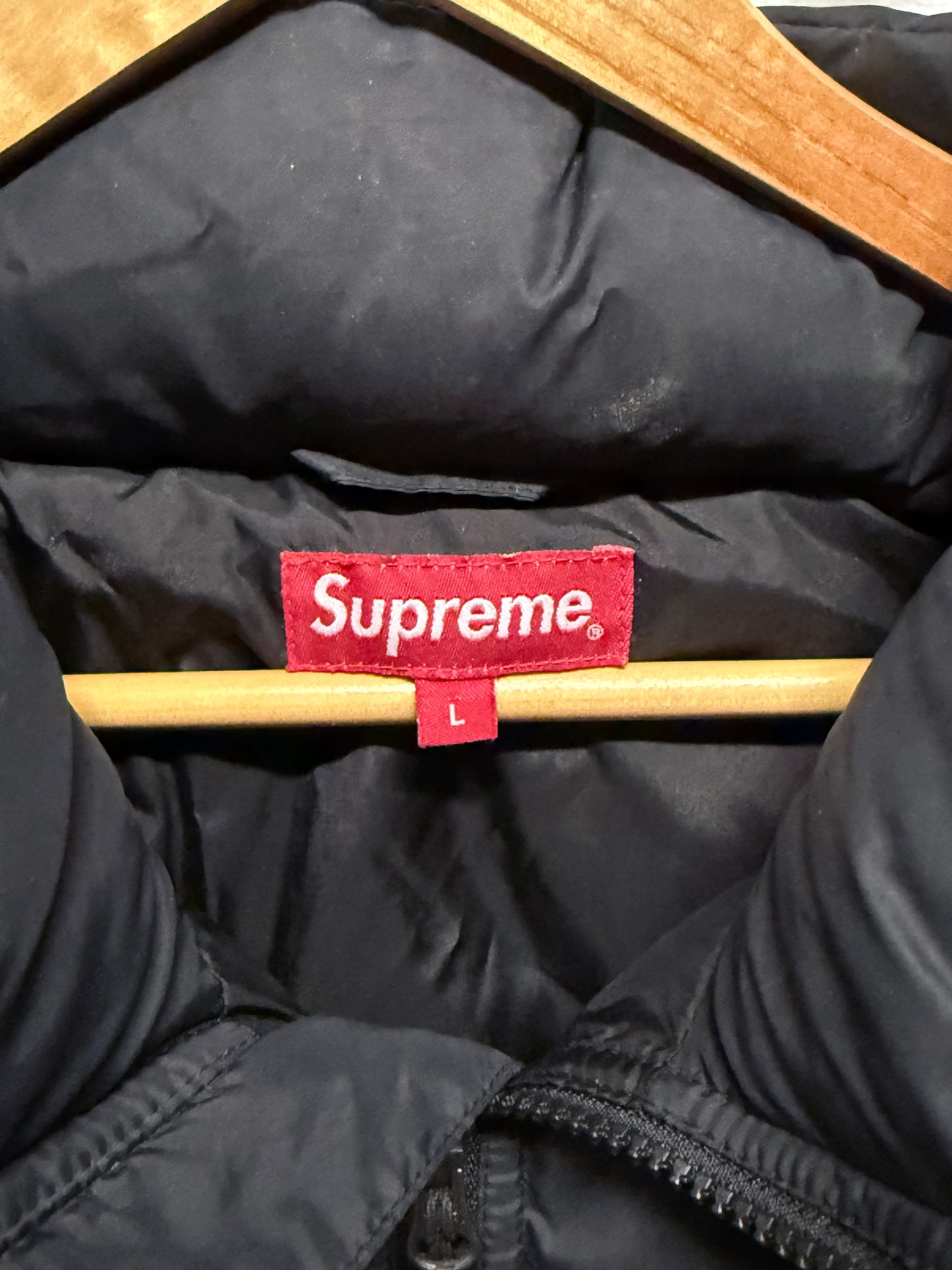 Supreme FW16 Logo Tape Puffy Jacket Black Size Large
