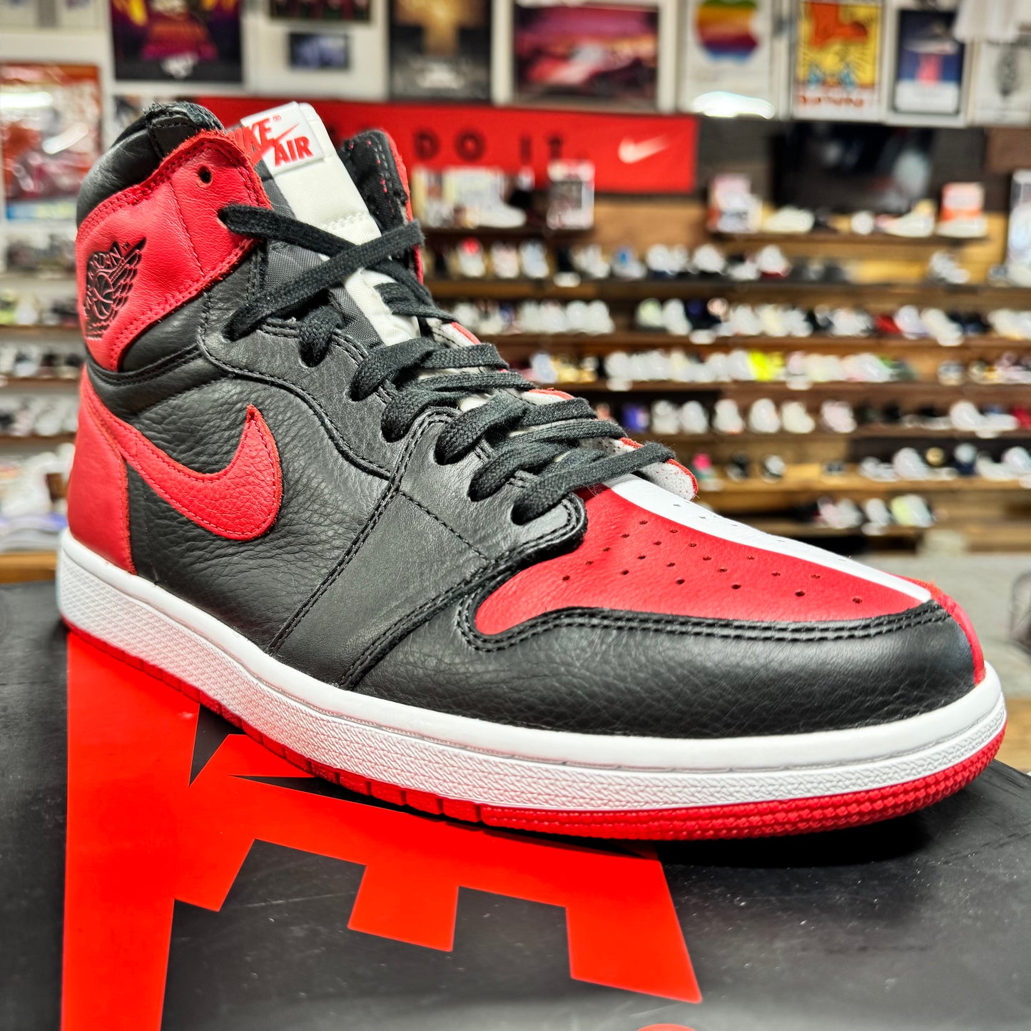 Jordan 1 'Homage to Home' Size 12