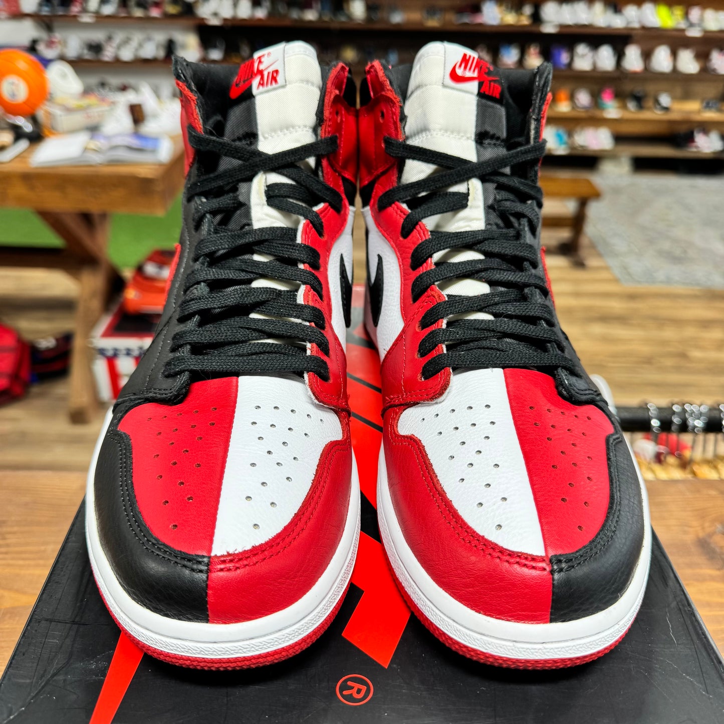 Jordan 1 'Homage to Home' Size 12