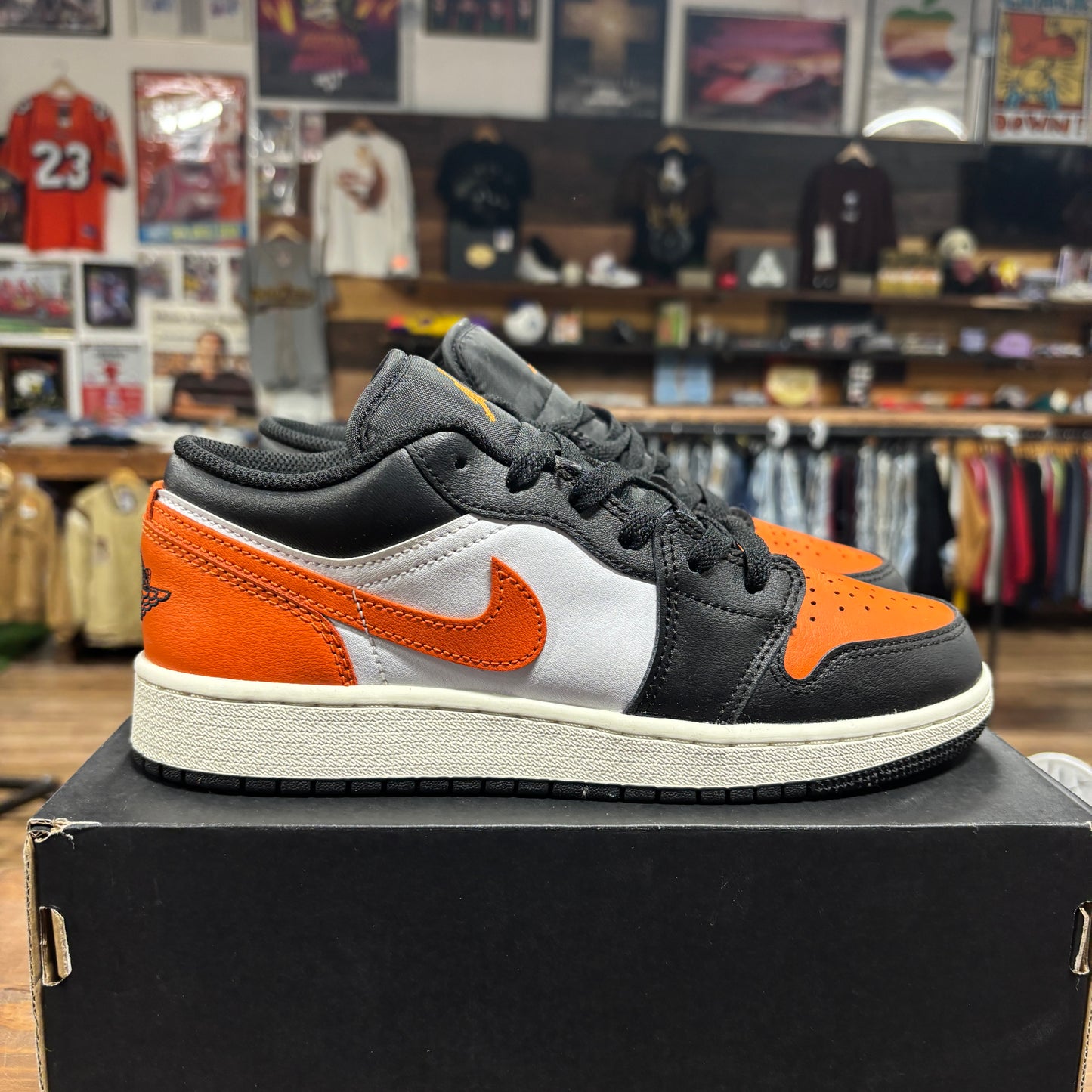 Jordan 1 Low 'Shattered Backboard Alternate' Size 5.5Y