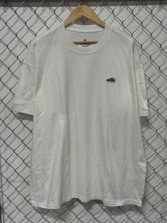 Nike Air Max Embroidered Graphic Tee Size XL