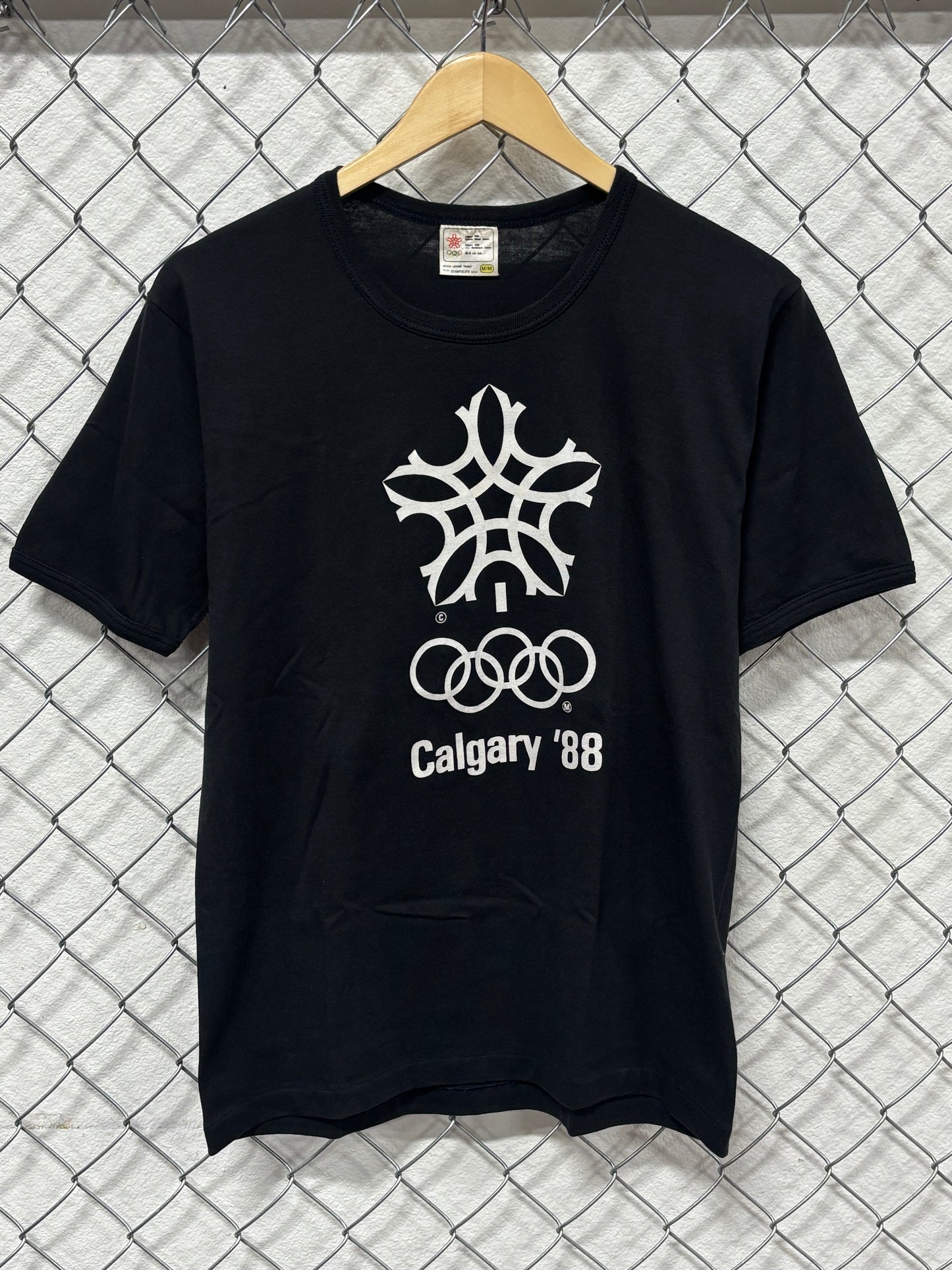 Vintage 1988 Calgary Winter Olympics Graphic Tee Size Medium
