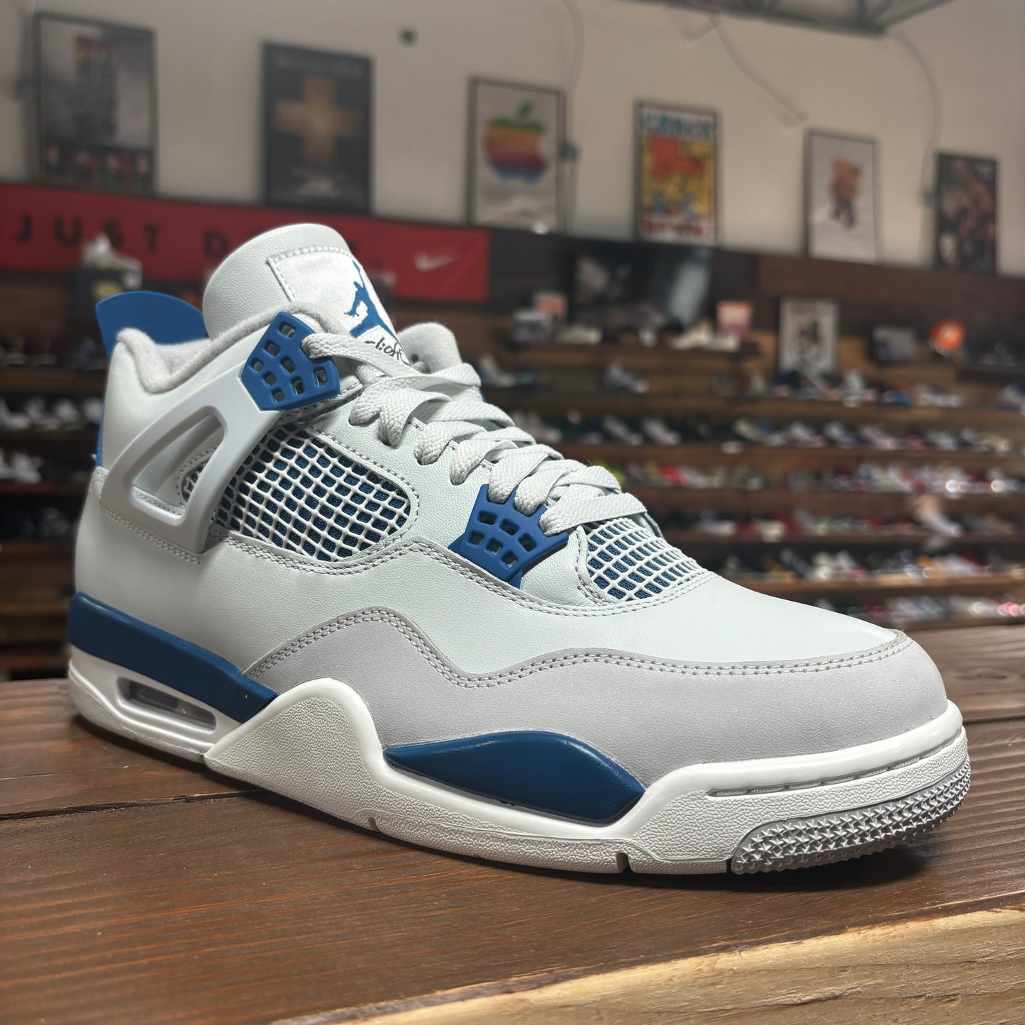 Jordan 4 'Military Blue' Size 11 (DS)