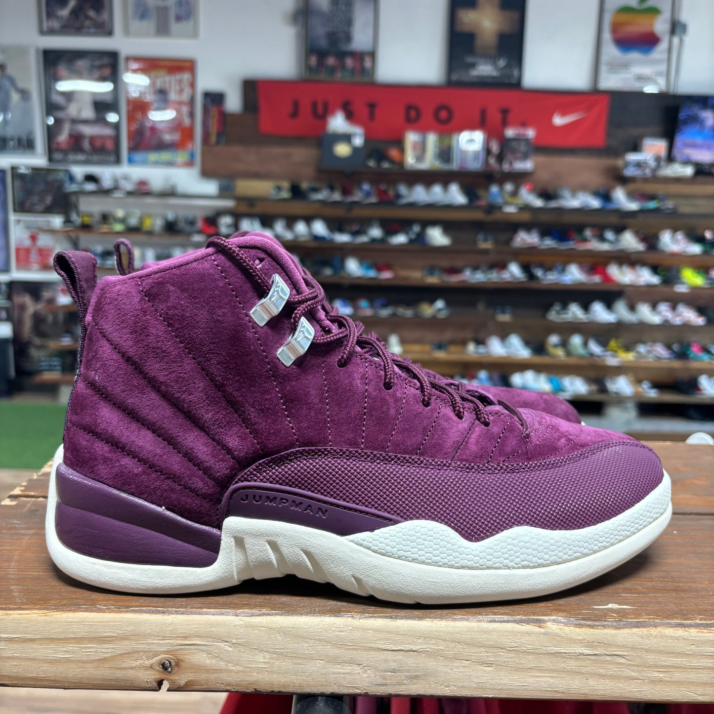 Jordan 12 'Bordeaux' Size 10