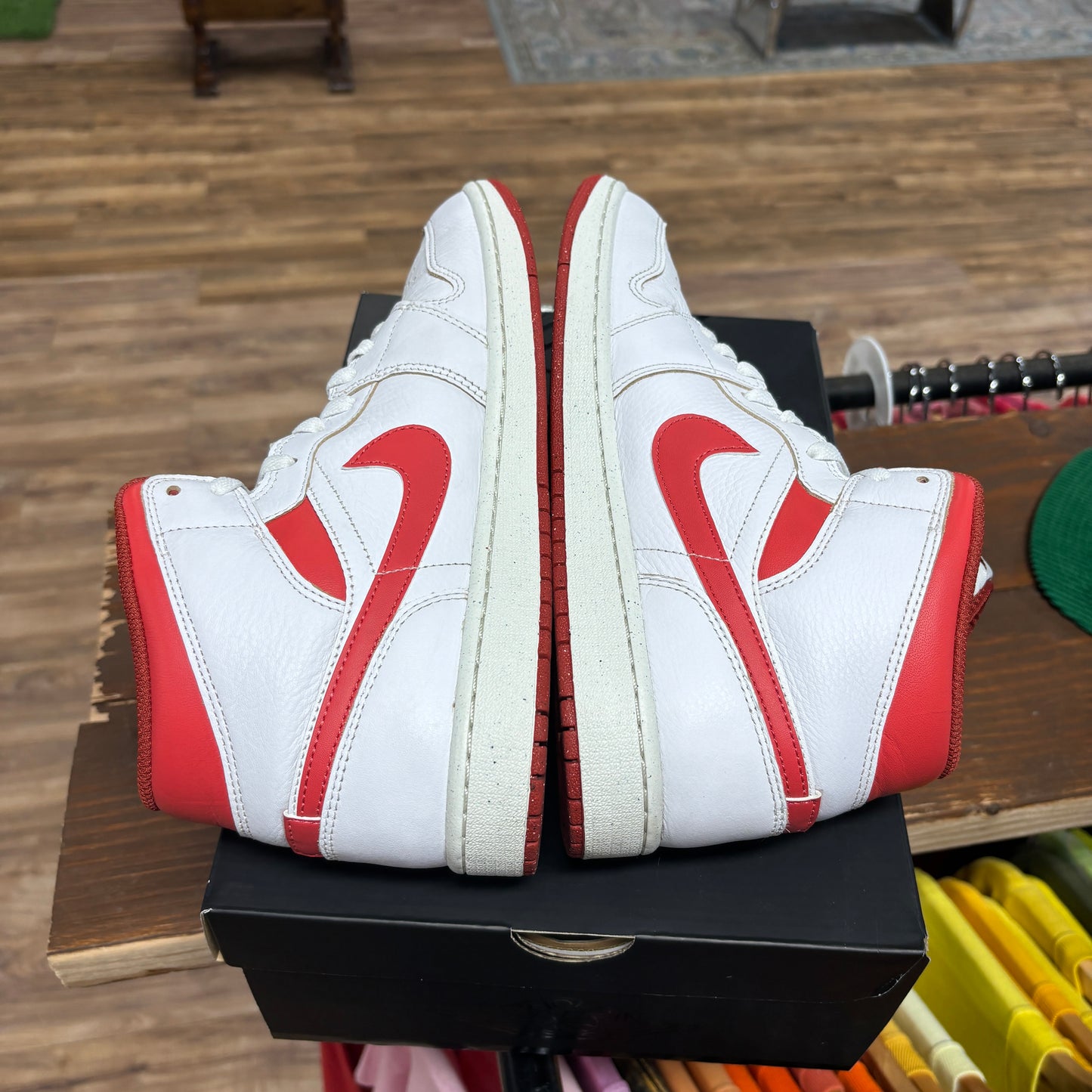 Jordan 1 Mid 'White Dune Red' Size 10