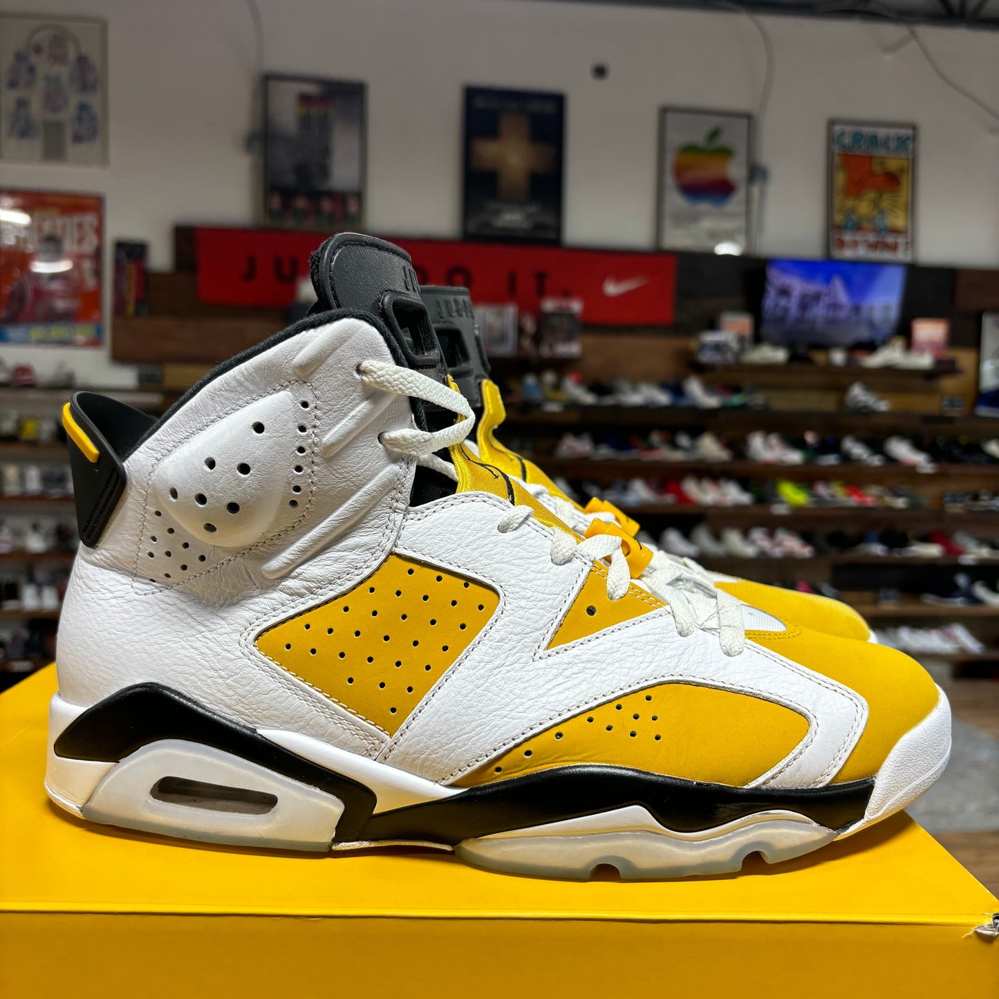 Jordan 6 'Yellow Ochre' Size 12