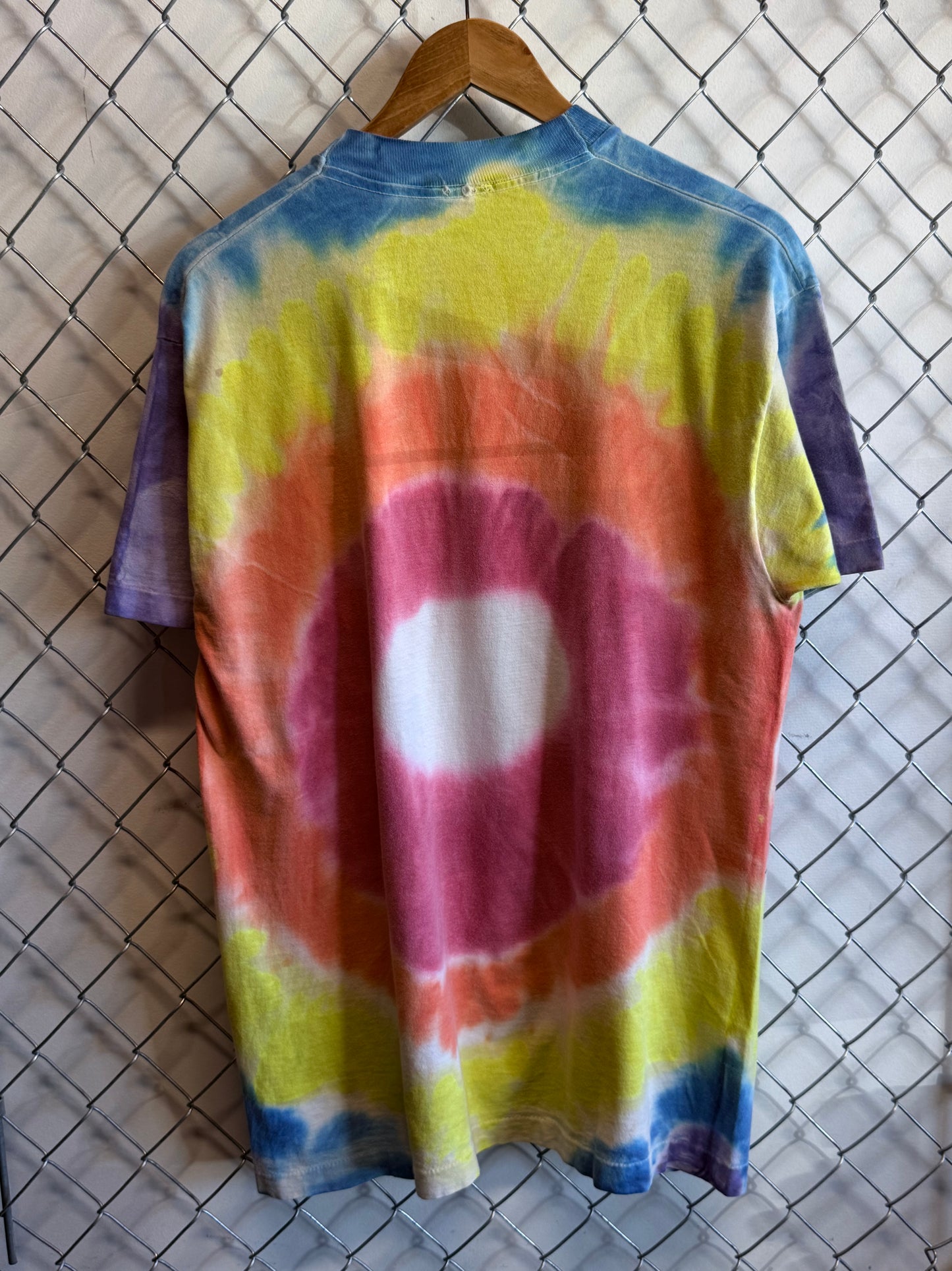 Vintage 1995 Taz Looney Tunes Tie Dye Big Print Cartoon Tee Size Large