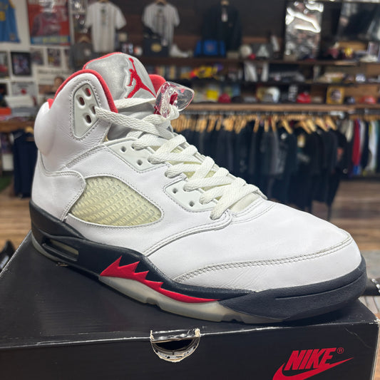 Jordan 5 'Fire Red' Size 10.5