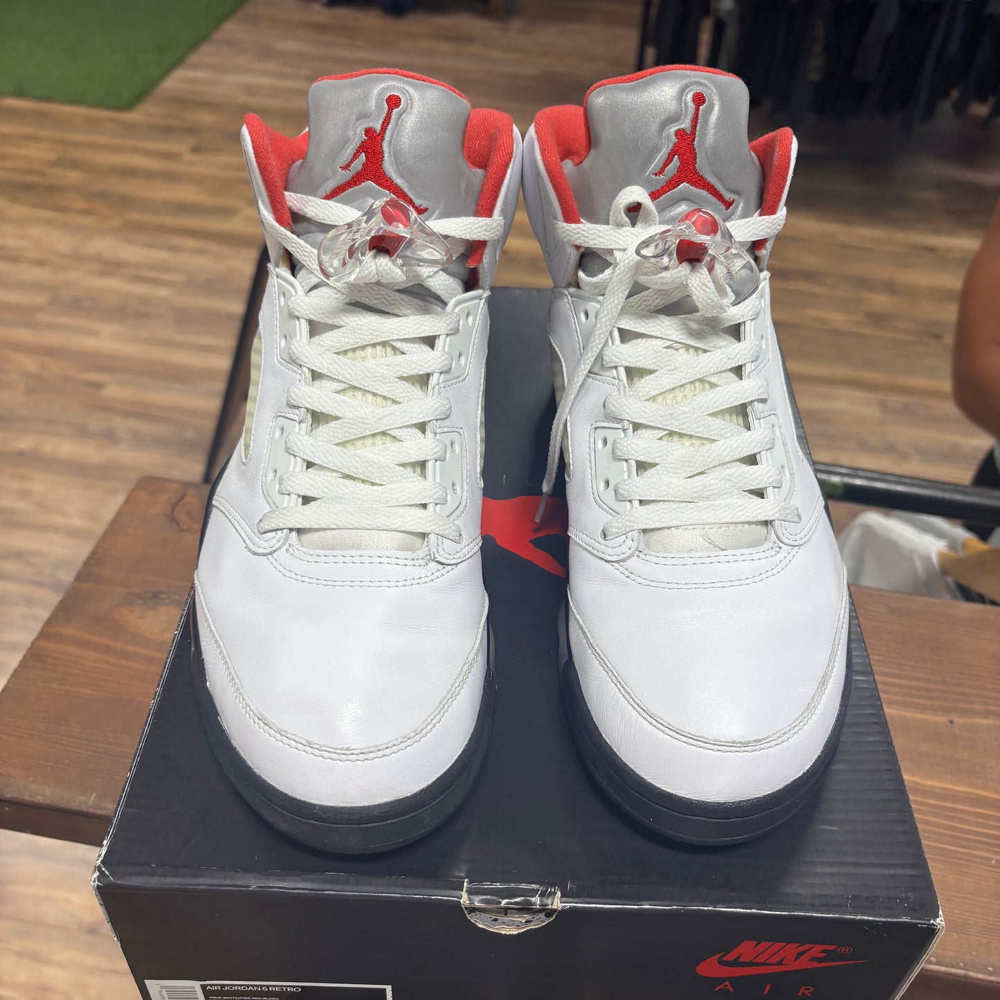 Jordan 5 'Fire Red' Size 10.5