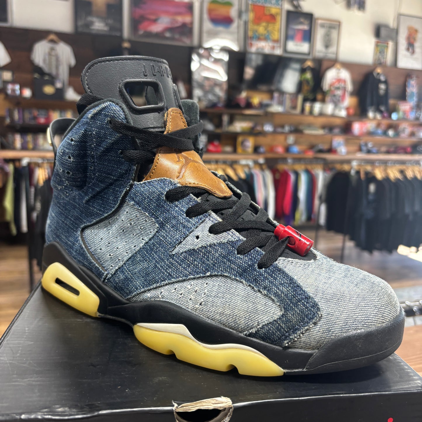Jordan 6 'Denim' Size 10.5
