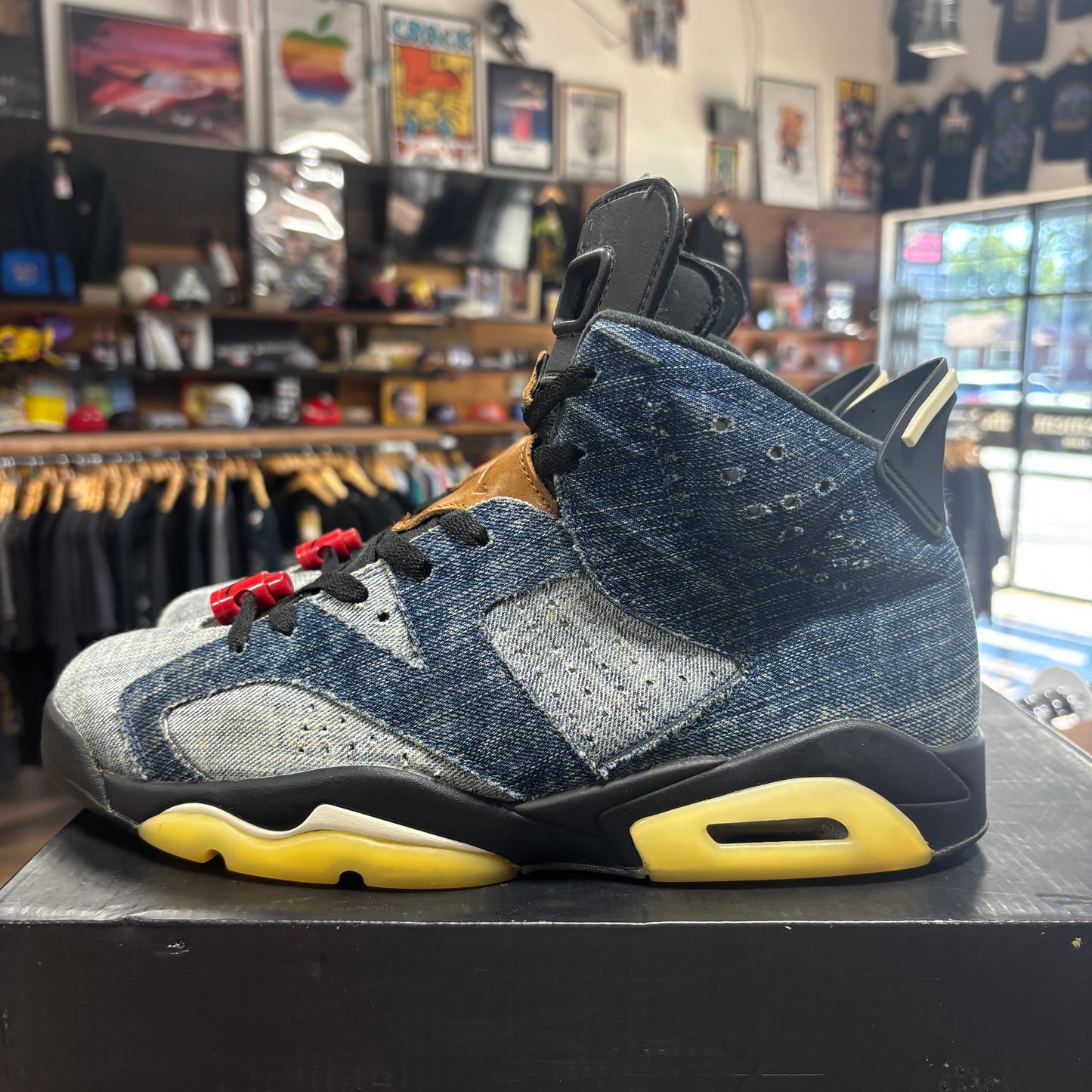Jordan 6 'Denim' Size 10.5