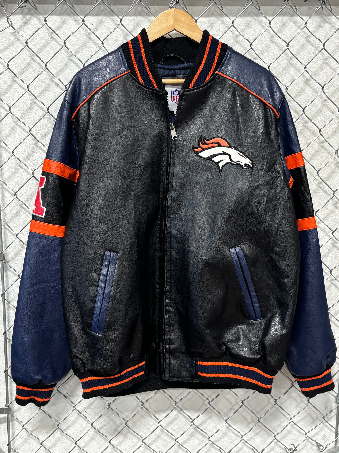 Vintage Denver Broncos NFL Big Logo Leather Jacket Size Large