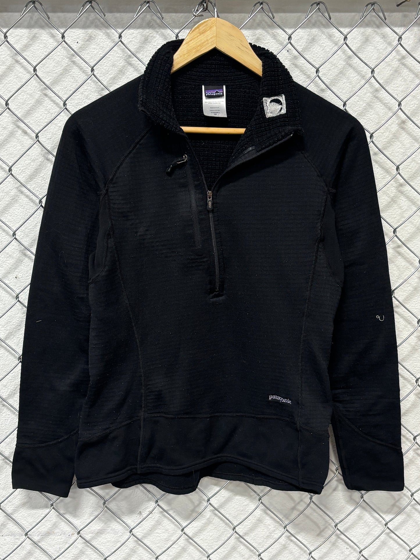 Patagonia Women's Lightweight Black Fleece Sweater Size Medium