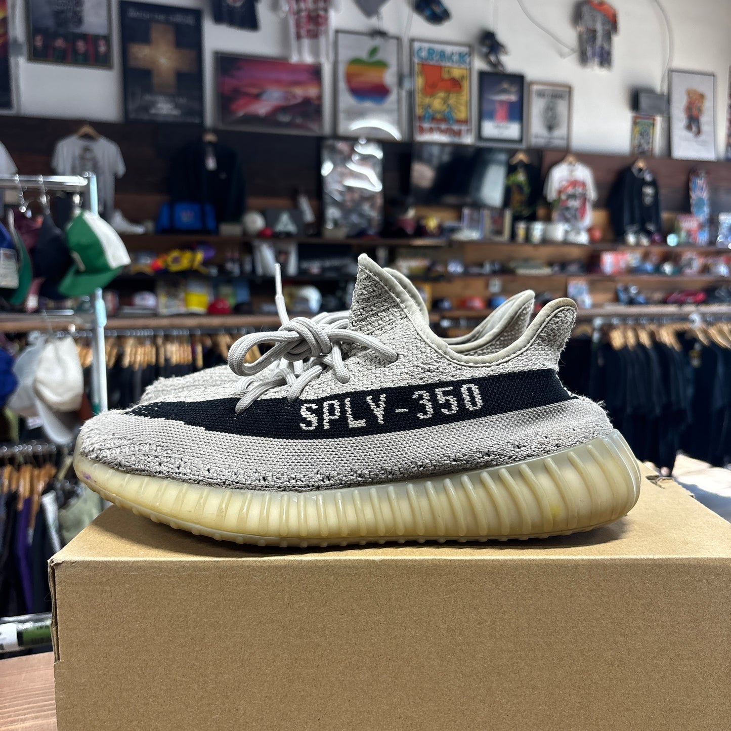 Yeezy 350 v2 'Slate' Size 8