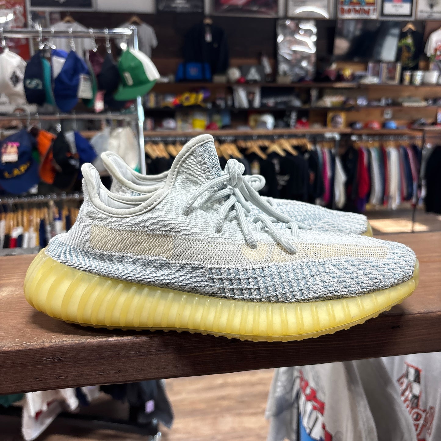 Yeezy 350 v2 'Cloud White' Size 9