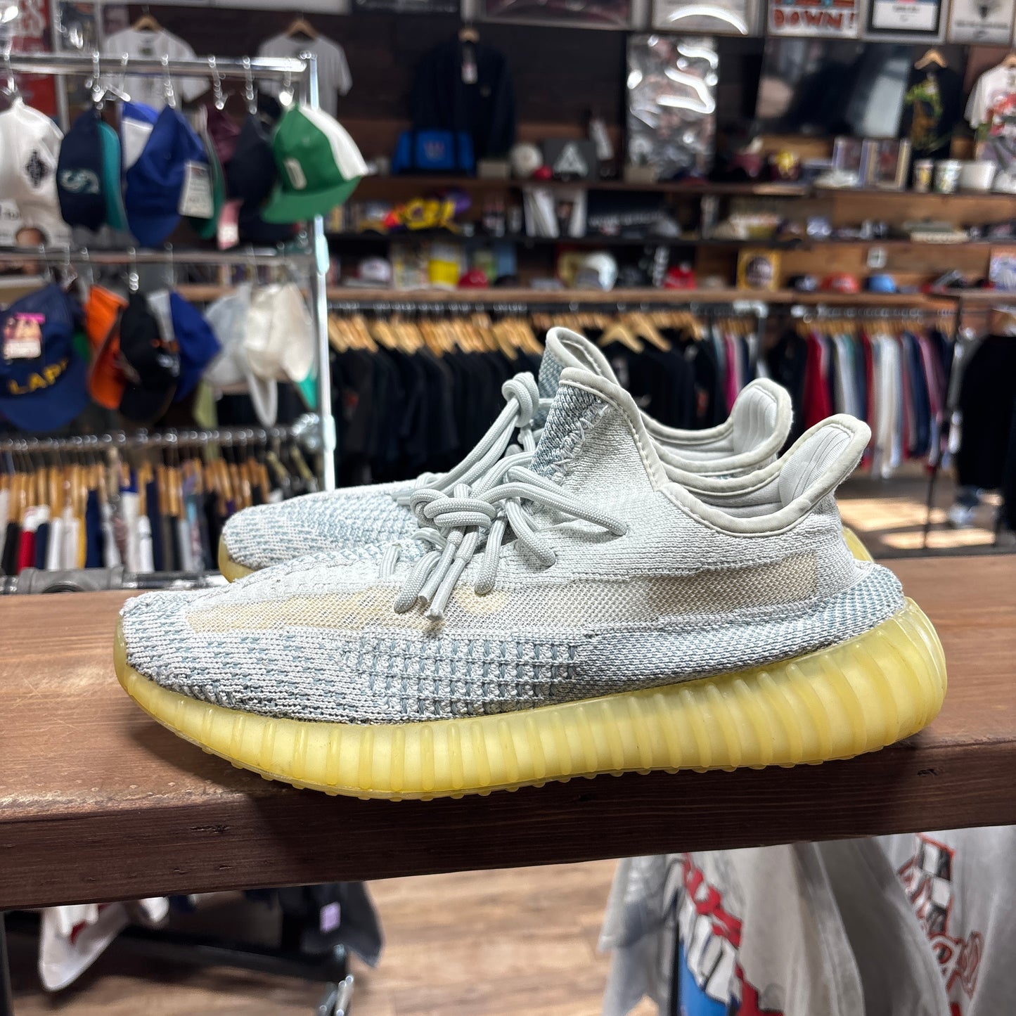 Yeezy 350 v2 'Cloud White' Size 9