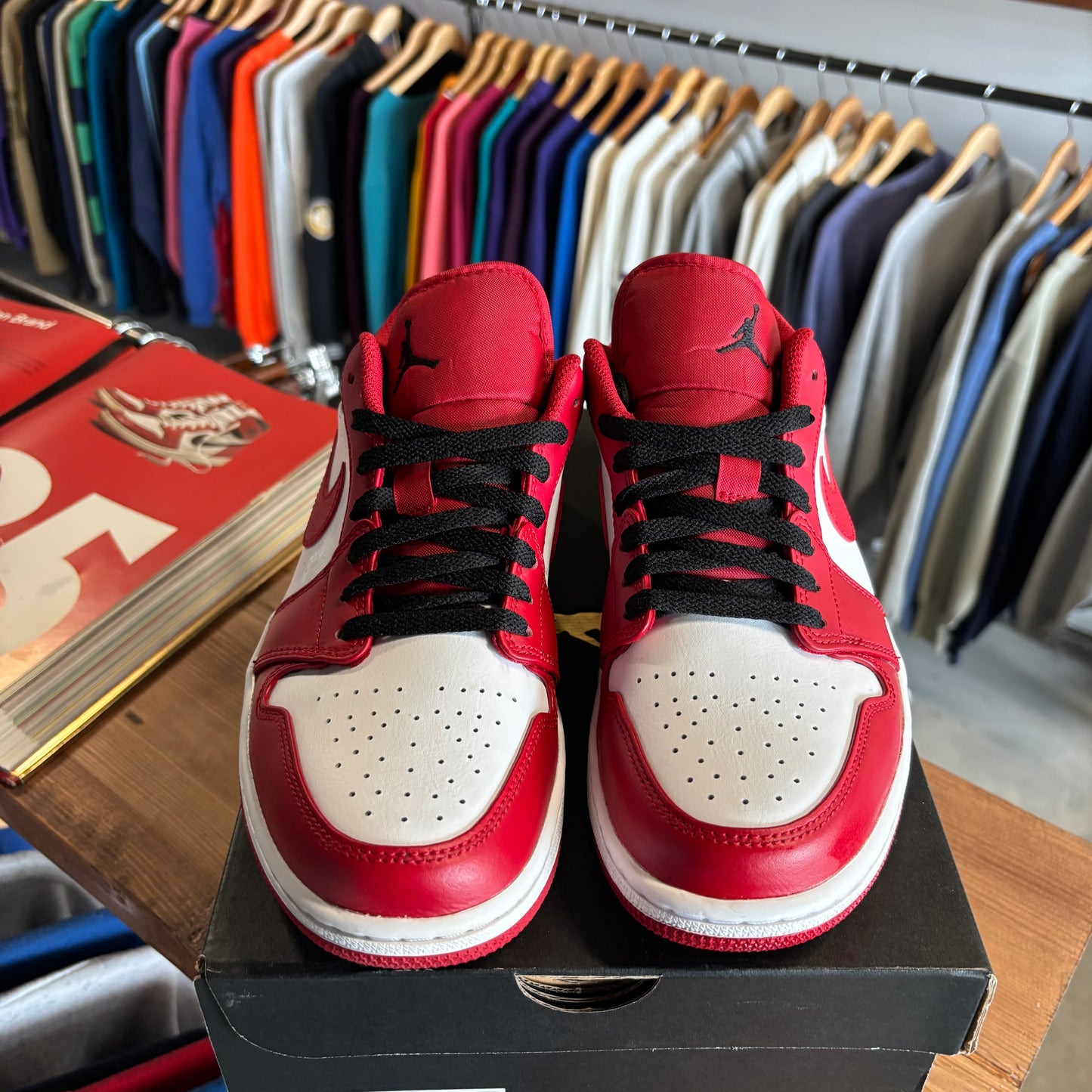 Jordan 1 Low 'Bulls' Size 9
