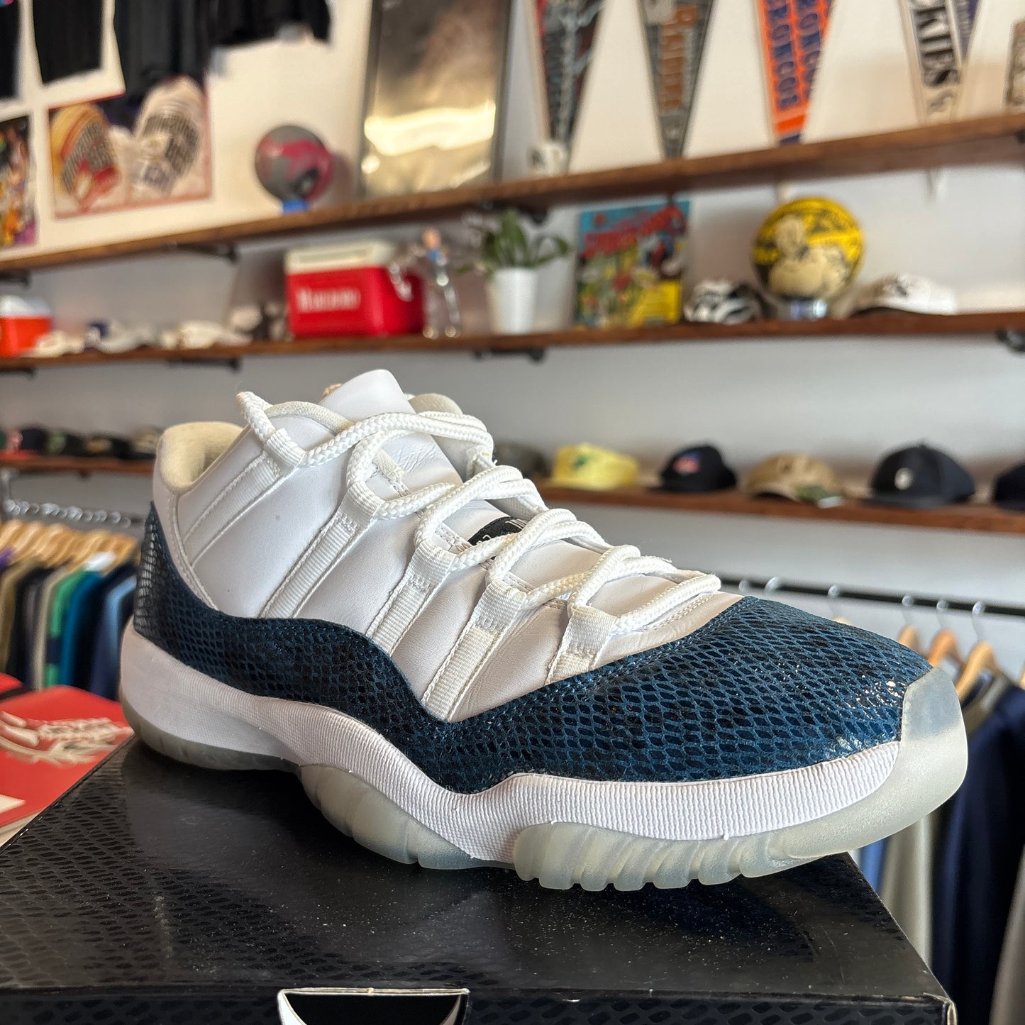 Jordan 11 Low 'Navy Snakeskin' Size 11