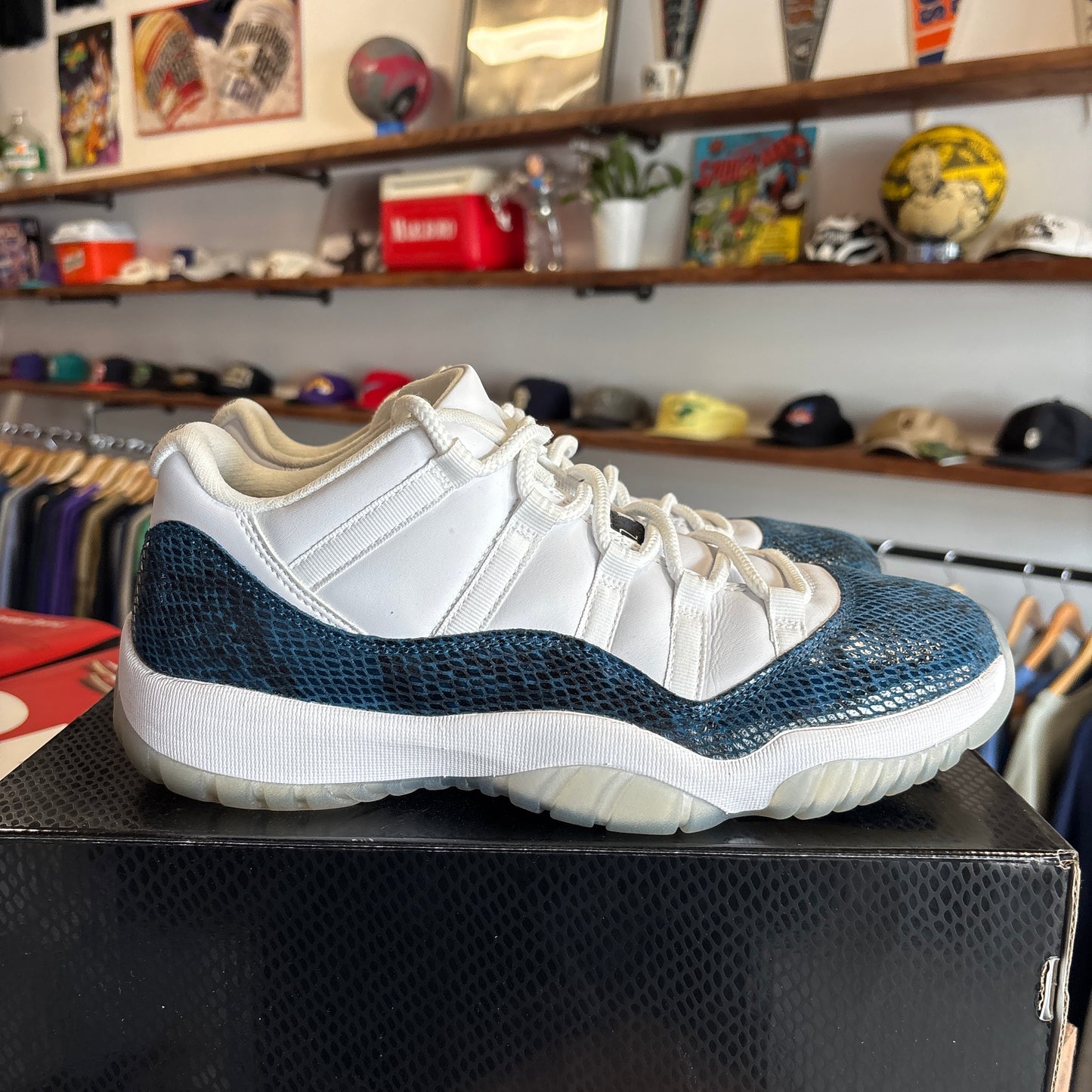 Jordan 11 Low 'Navy Snakeskin' Size 11
