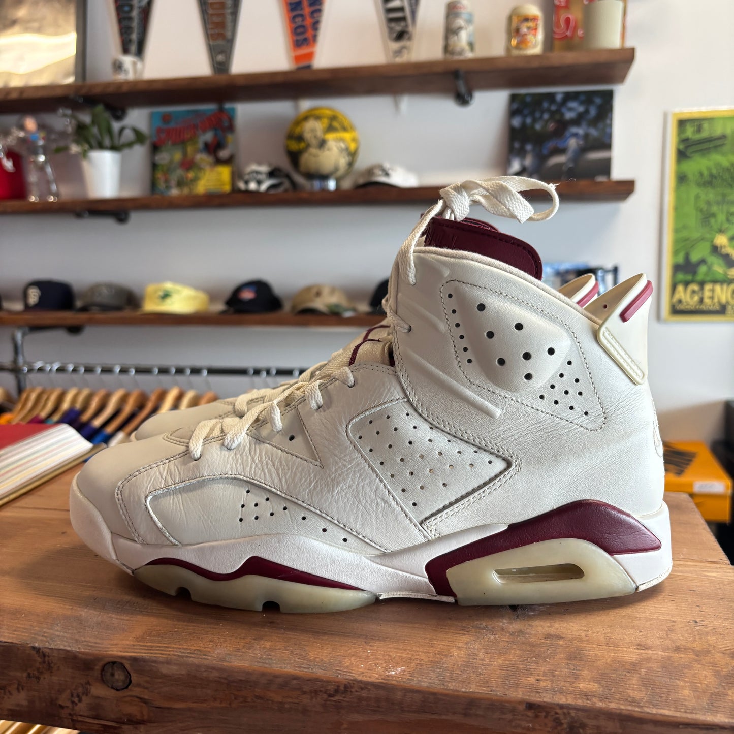 Jordan 6 'Maroon' Size 10.5