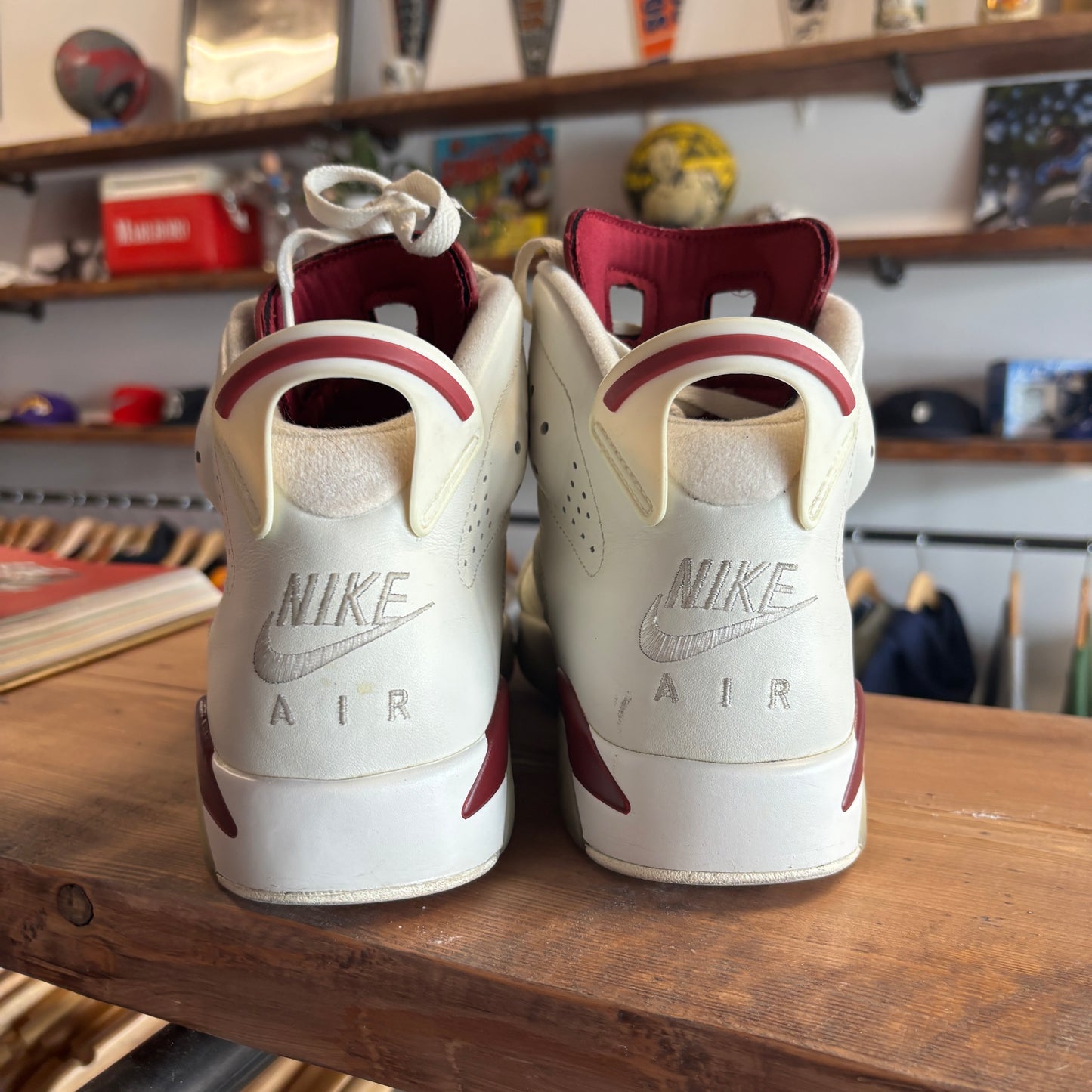 Jordan 6 'Maroon' Size 10.5