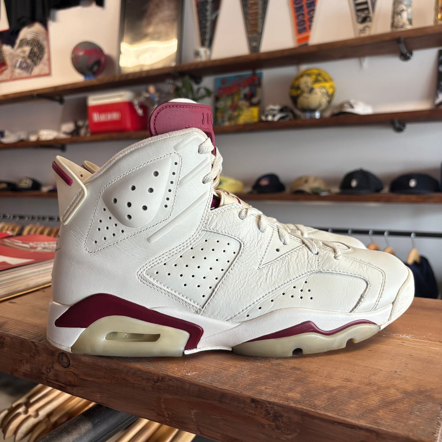 Jordan 6 'Maroon' Size 10.5