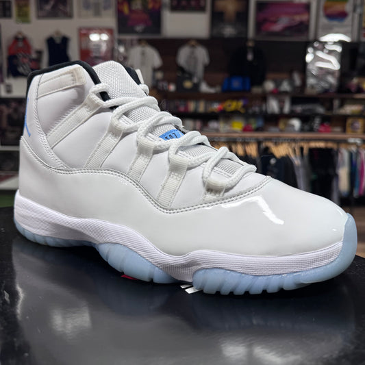 Jordan 11 'Legend Blue' Size 7.5