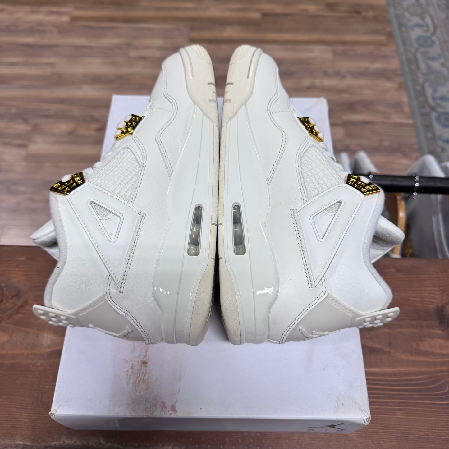 Jordan 4 'Metallic Gold' Size 9.5W/8M