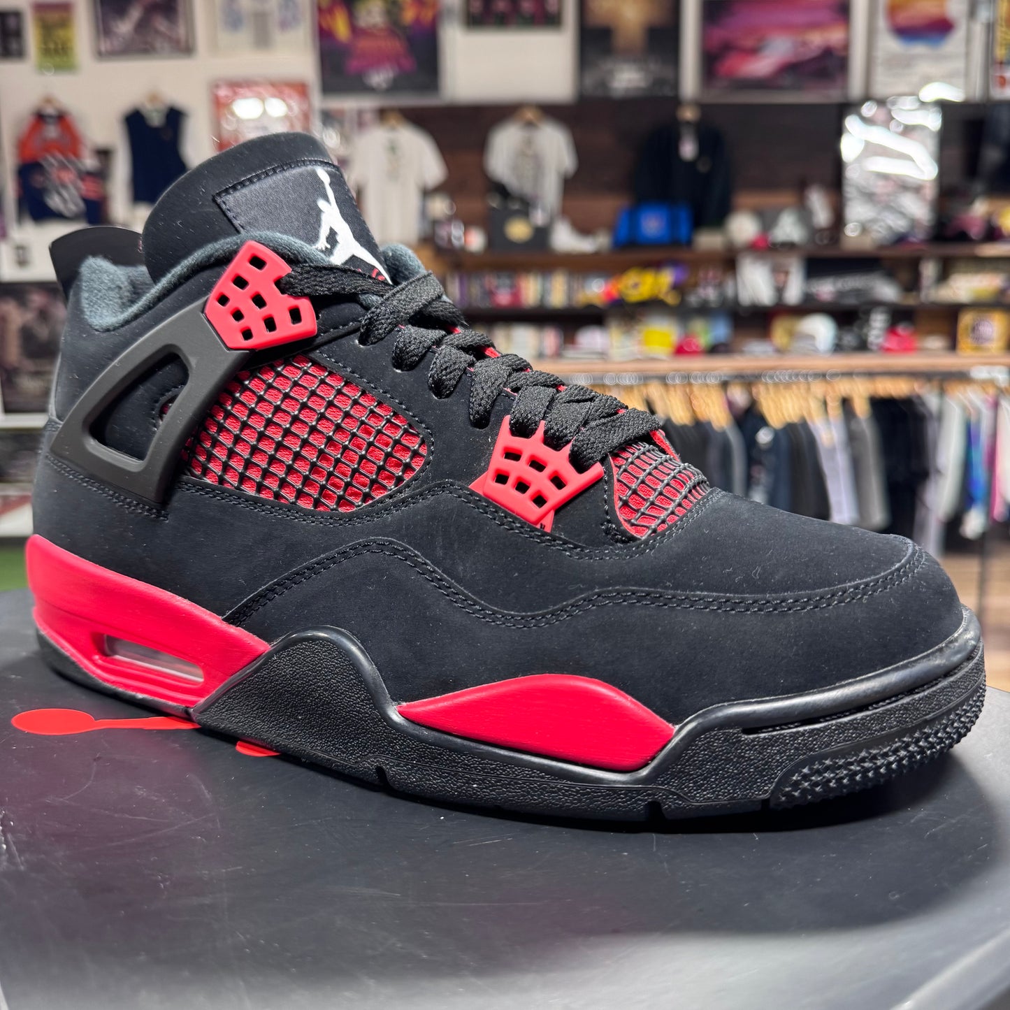 Jordan 4 'Red Thunder' Size 9
