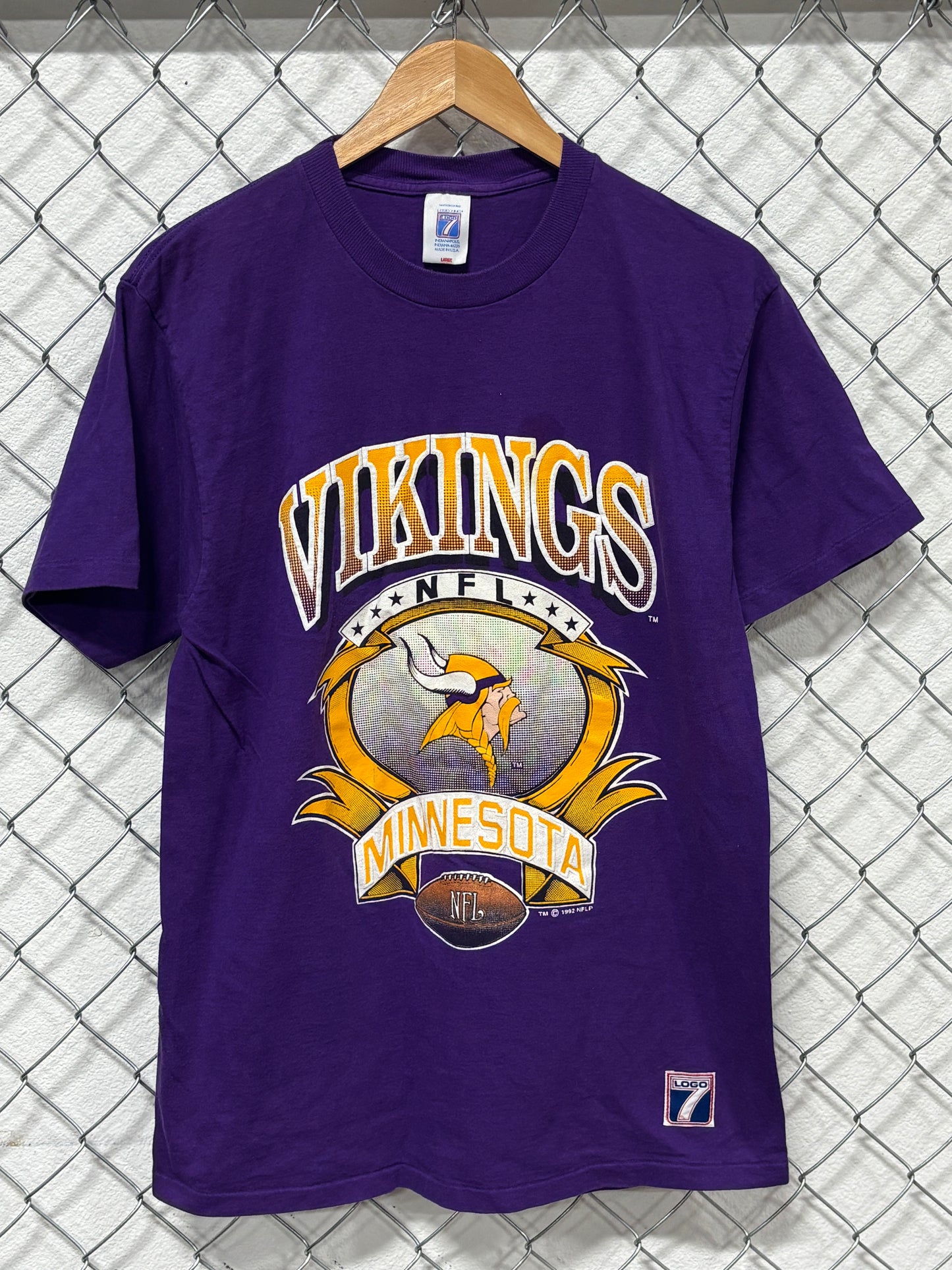 Vintage Logo 7 1992 Minnesota Vikings NFL Logo Graphic Tee Size Large